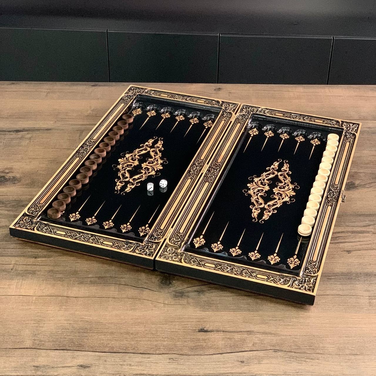 Luxury Wood Backgammon Set Lion Design Handmade Maple Wood Custom Gift 24″