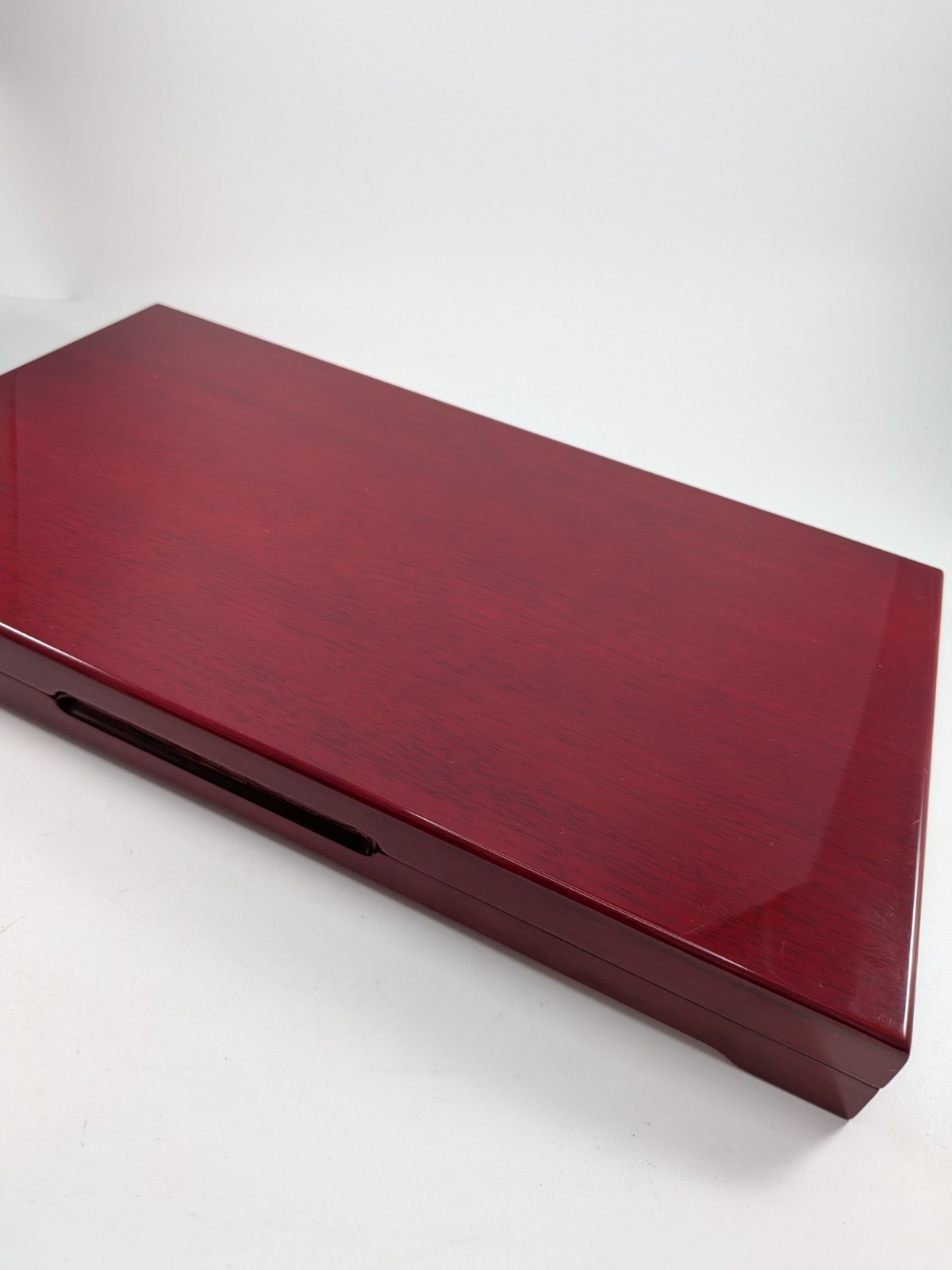 Mahjong Set in Wooden Case with 144 Tiles, Dice and Chips