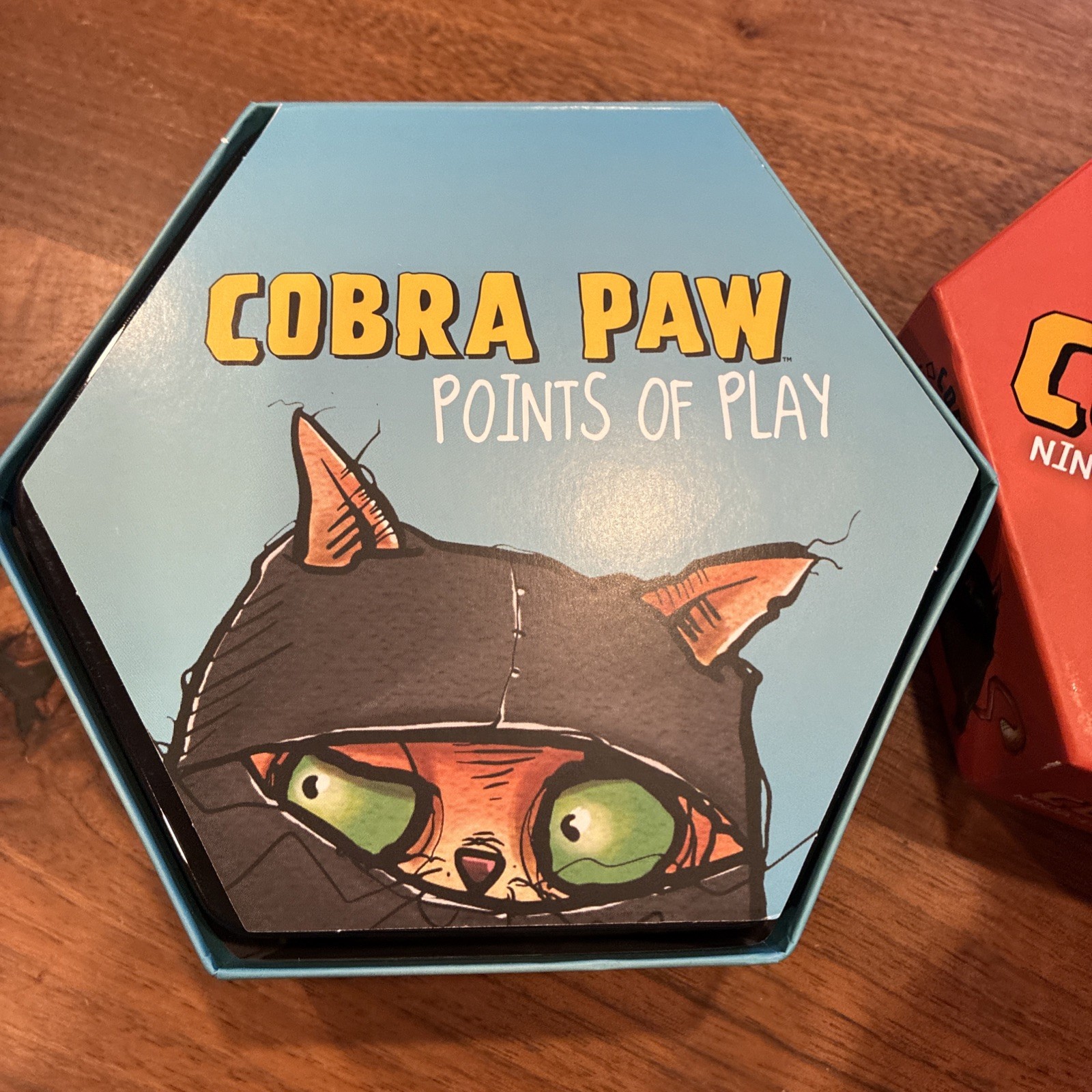 Cobra Paw Game by Bananagrams – Complete