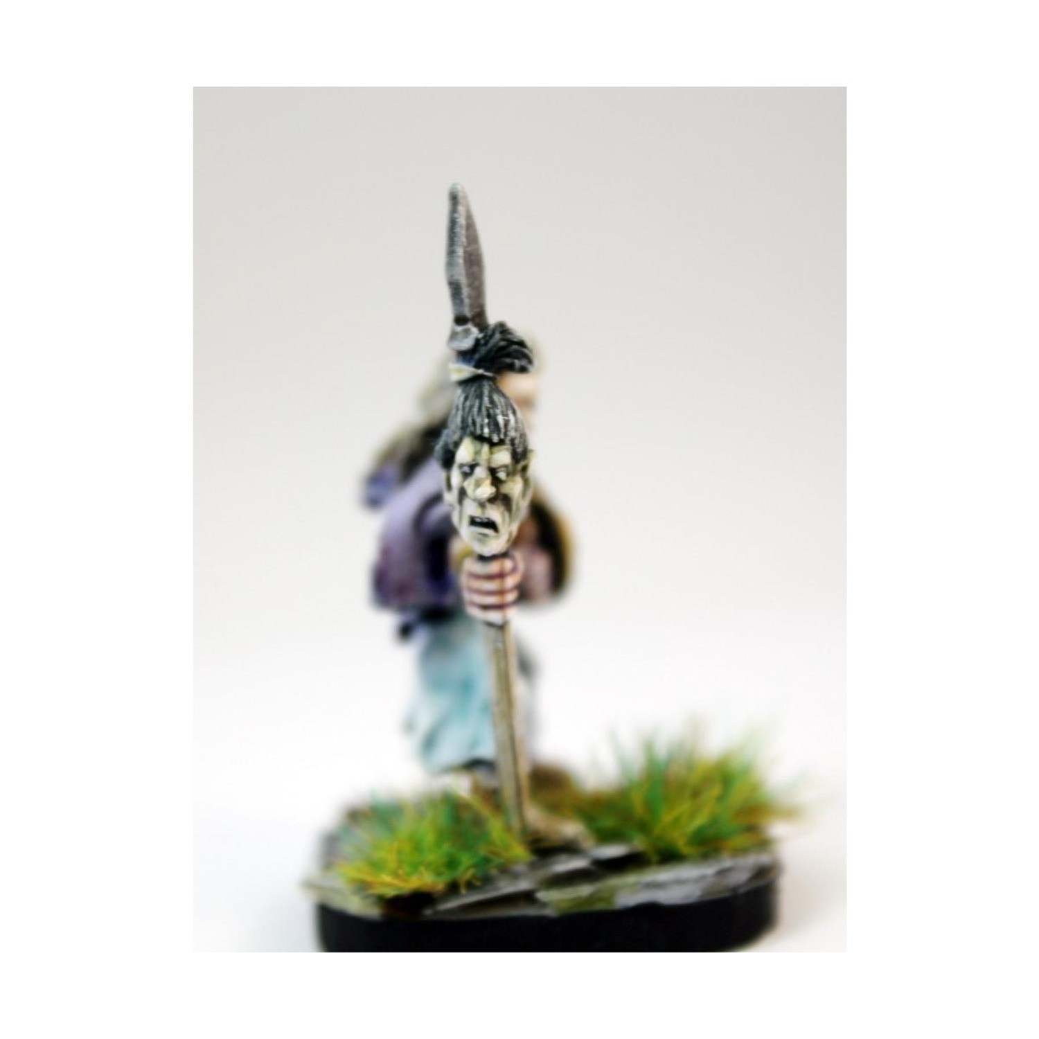 Alternative Armi Mini 28mm Sidhe Clan Female Champion – Spear and Shi Pack New
