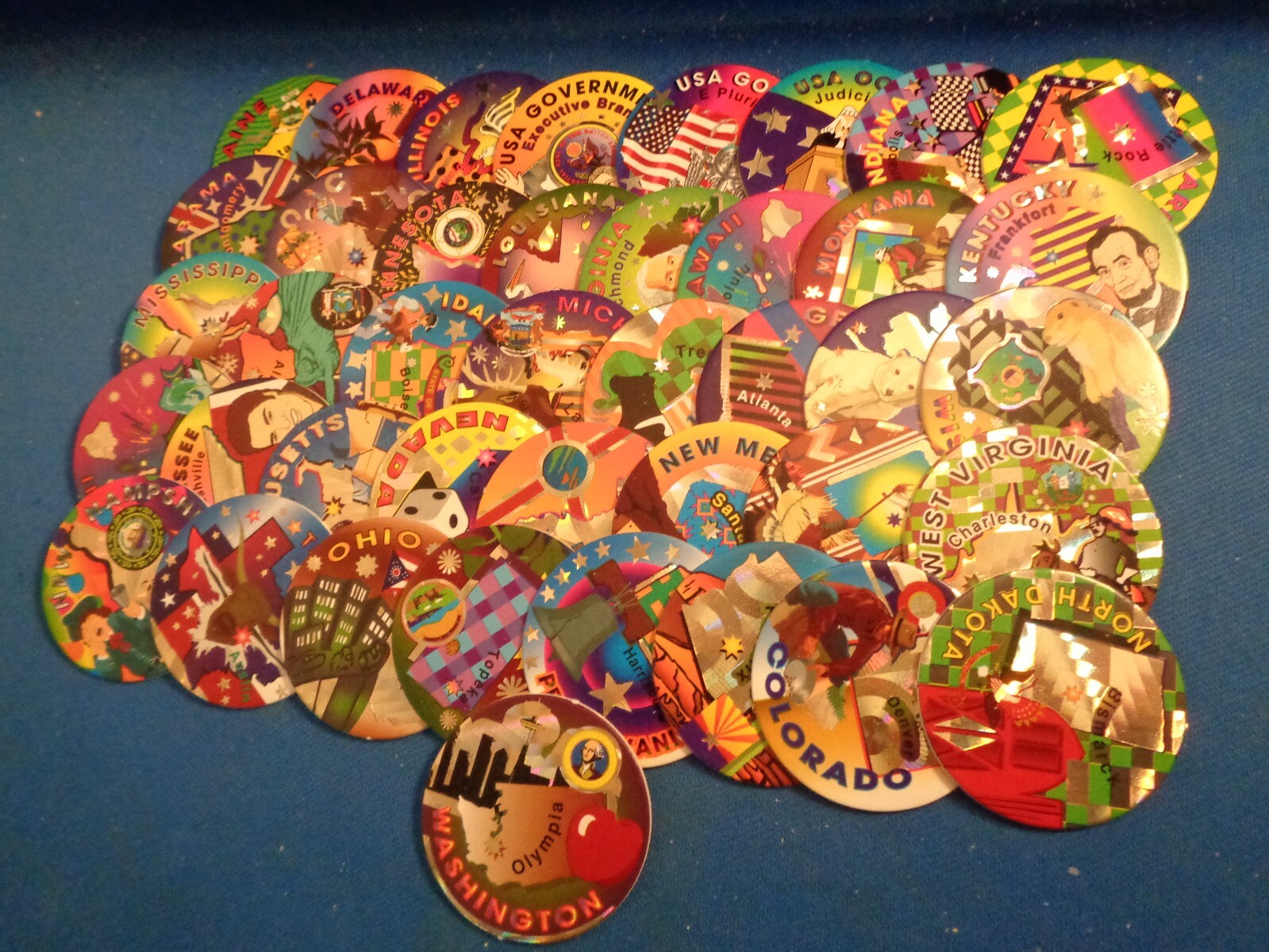 AMERICA THE BEAUTIFUL / 1995 ASC UNITED STATES – POGS / MILK CAPS (46) CAPS