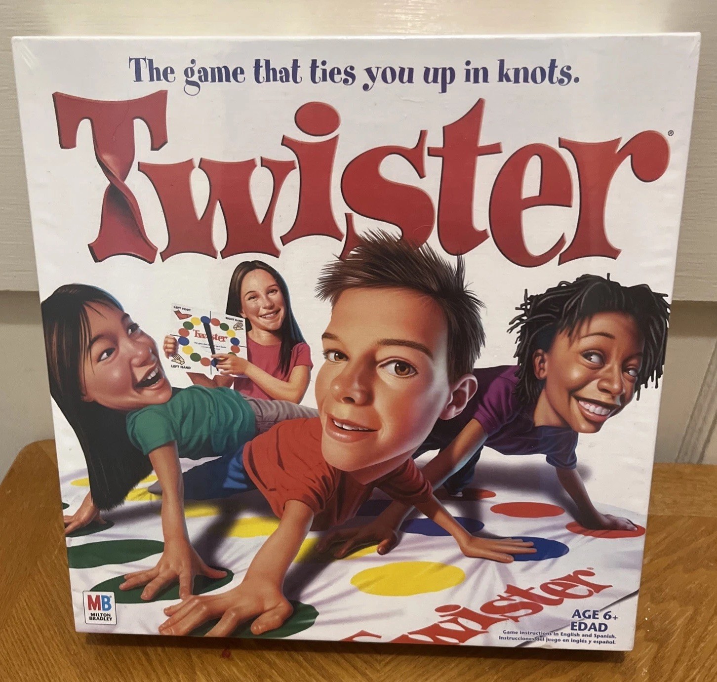Milton Bradley Twister Game 2002 Classic Floor Party Game 04645 Ages 6+ Complete
