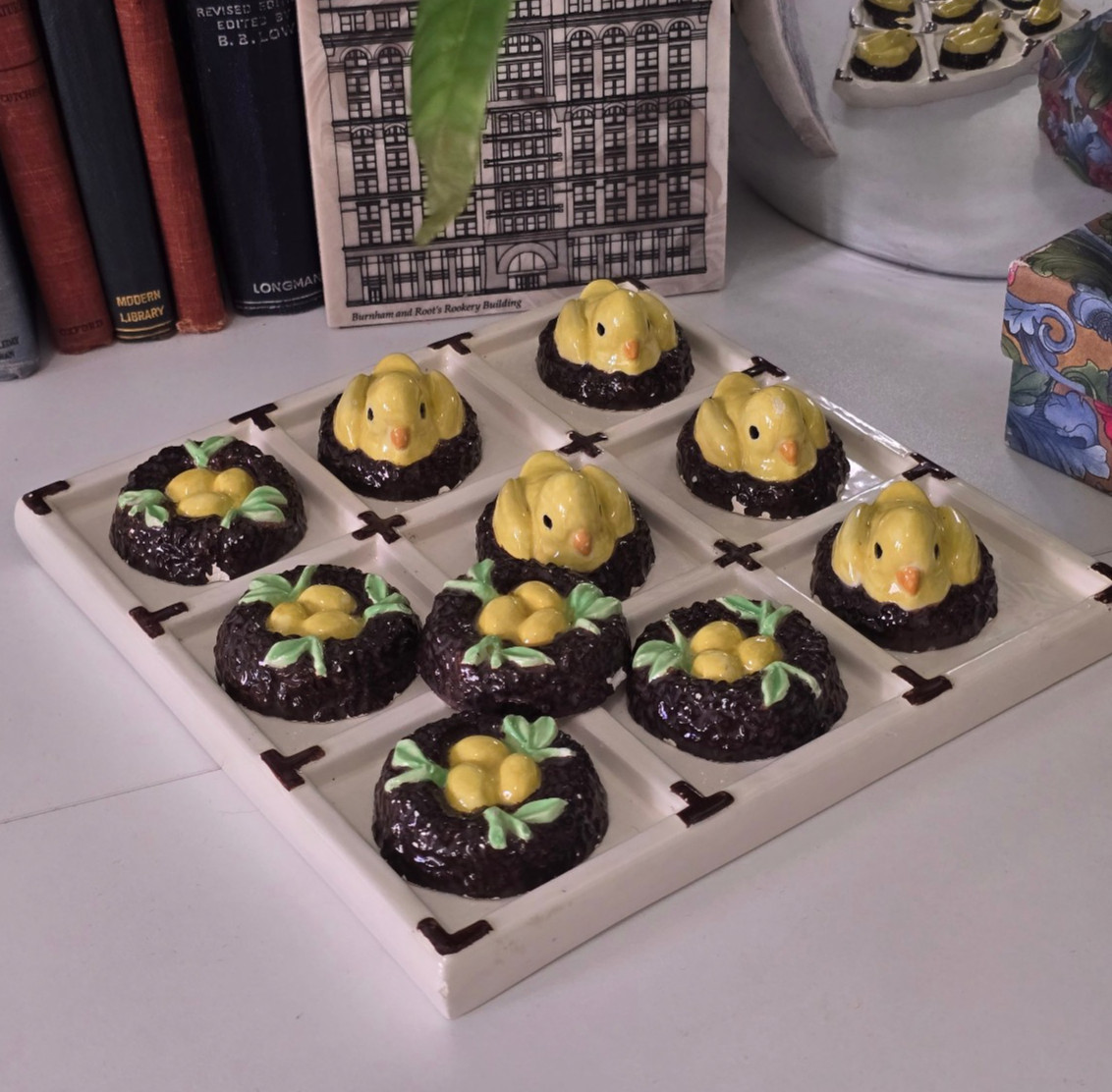 CHICK-TAC-TOE Complete Ceramic Set | 5 chicks, 5 egg nests | Vintage