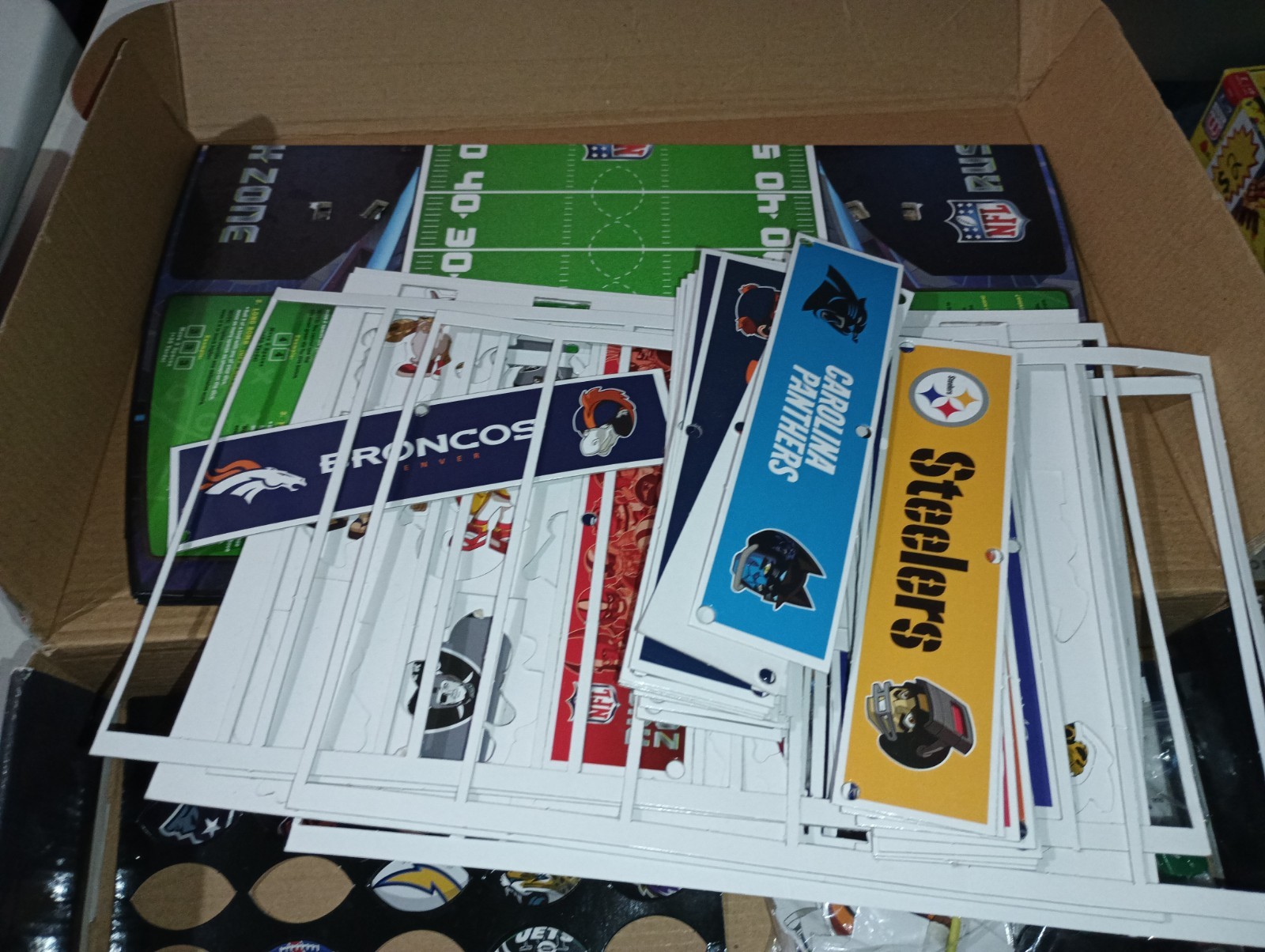 NFL Rush Zone Board Game 100% Complete All 32 NFL Teams Ages 7+ Excellent