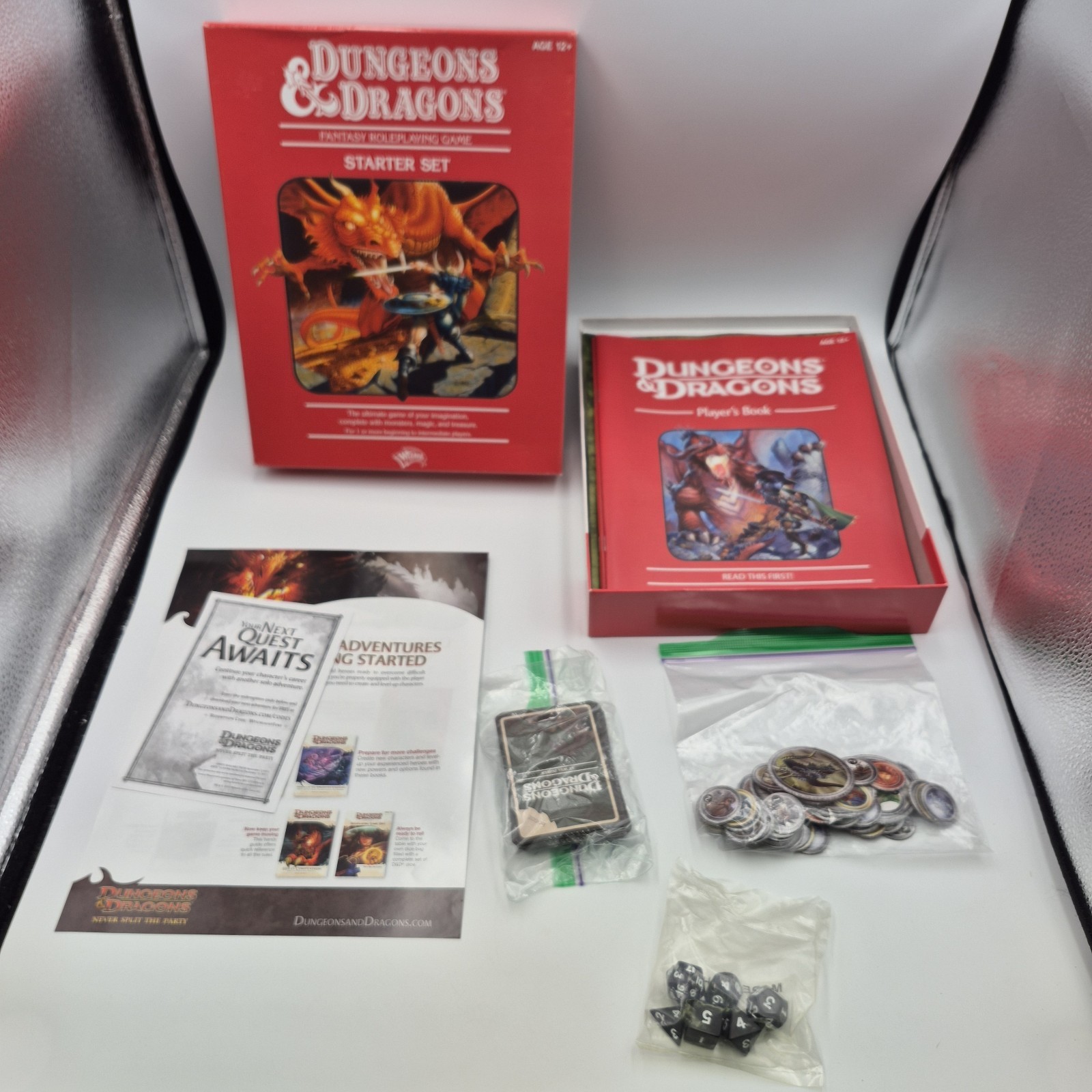 Dungeons & Dragons 2011 Starter Set Complete D&D Red Box