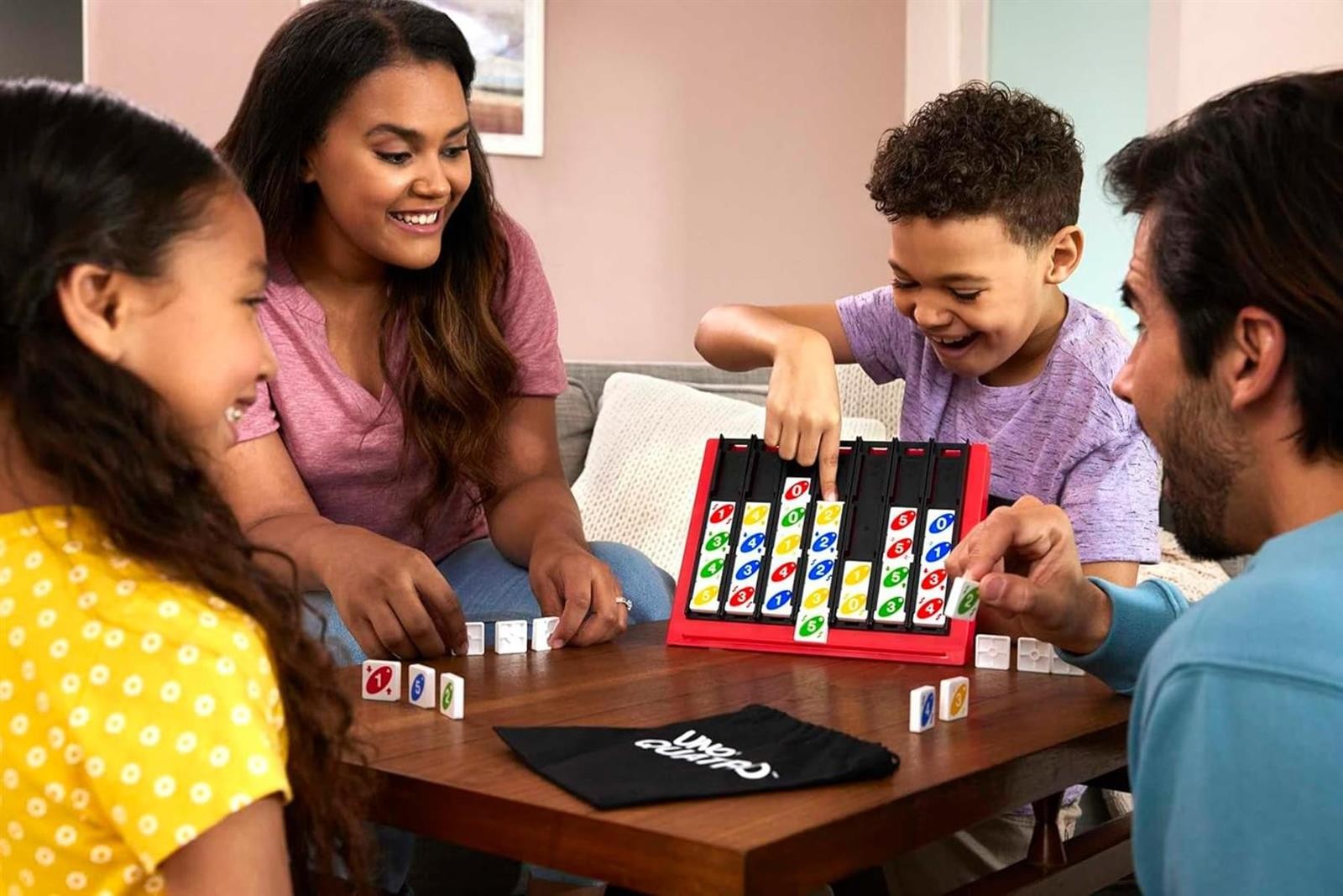 Mattel Games Uno Quatro Bricks Sort by Colors or Numbers Game 7+