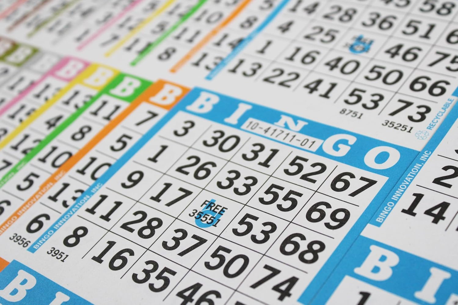 Bingo Books – 3 Faces, 10 Pages Each, 100 Disposable Game Books – Bold Dauber Sh