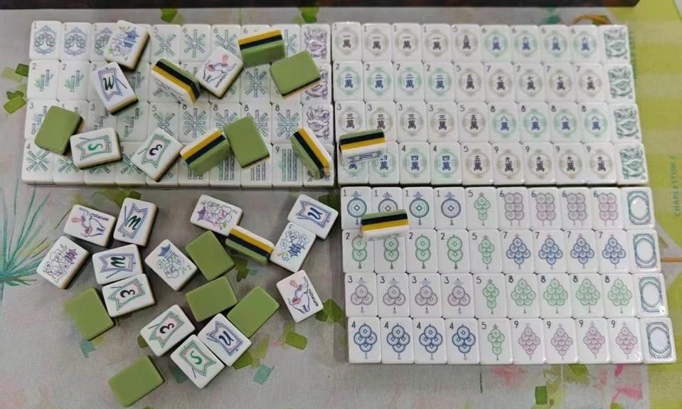 Willow Inspired 4-Layer Green Back American Mahjong Tiles