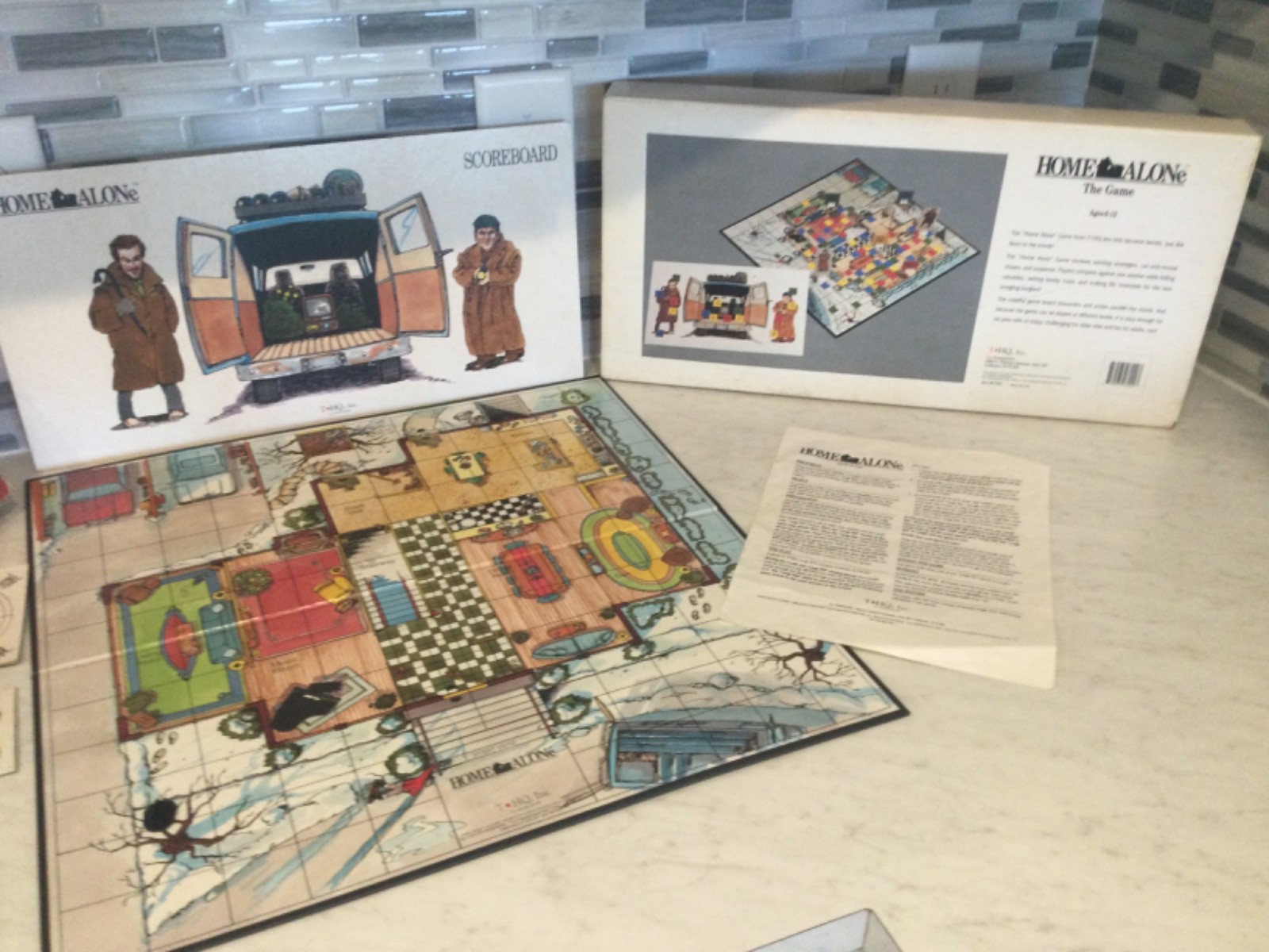 VINTAGE HOME ALONE BOARD GAME 1991 COMPLETE