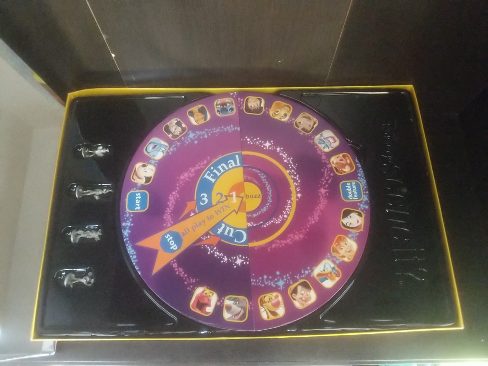 Disney Scene It – DVD Family Board Game – 2004 Edition – missing peice see pic