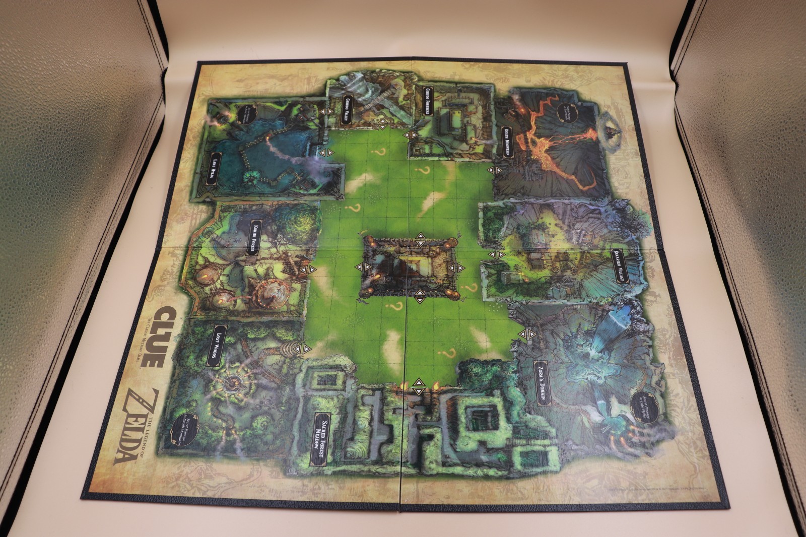 Clue: Legend of Zelda Board Game Collectors Edition Excellent Condition