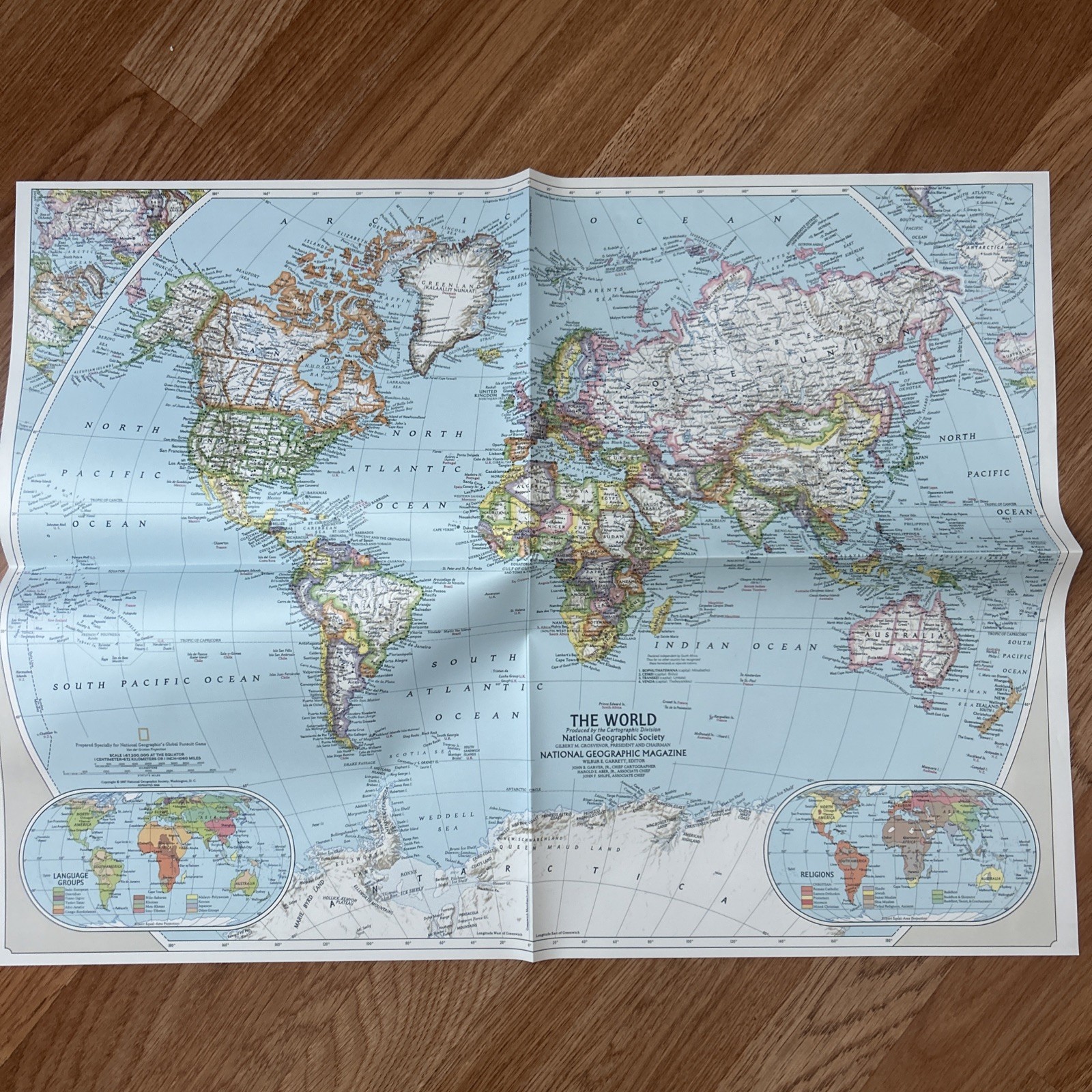 1987 Vintage National Geographic Global Pursuit Geography Board Game – Complete