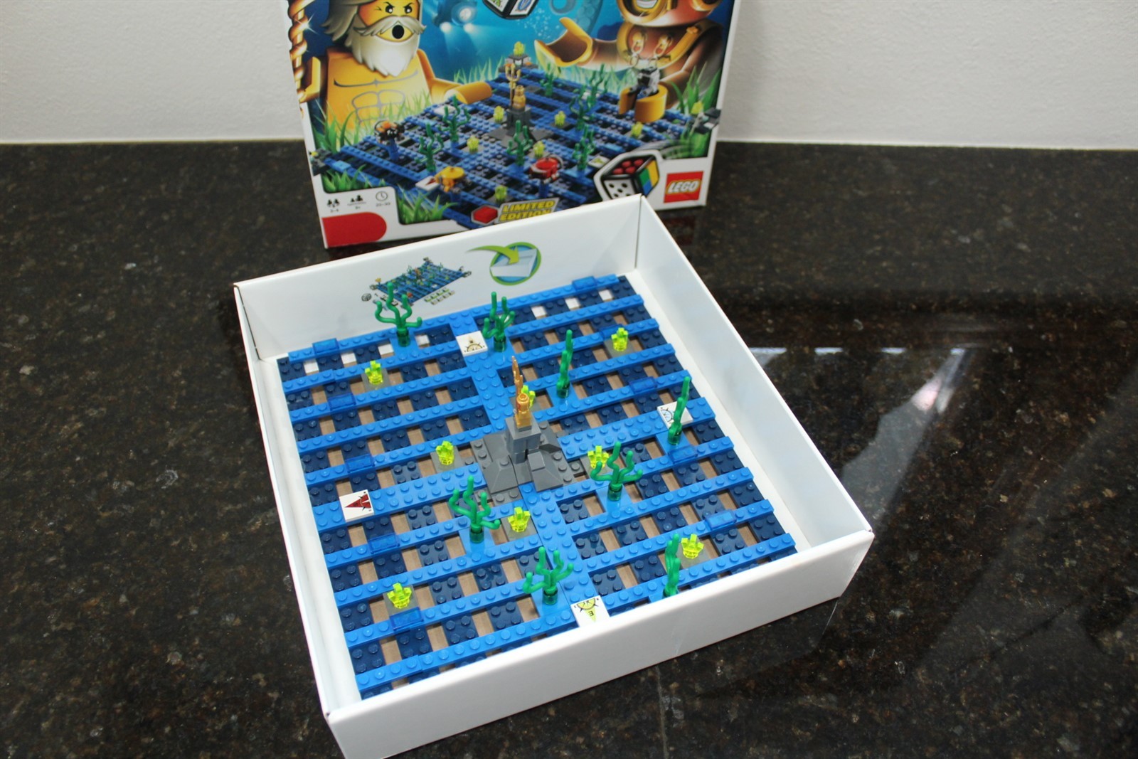 2010 Lego Limited Edition Atlantis Treasure Building Game Set #3851 2-4 Players