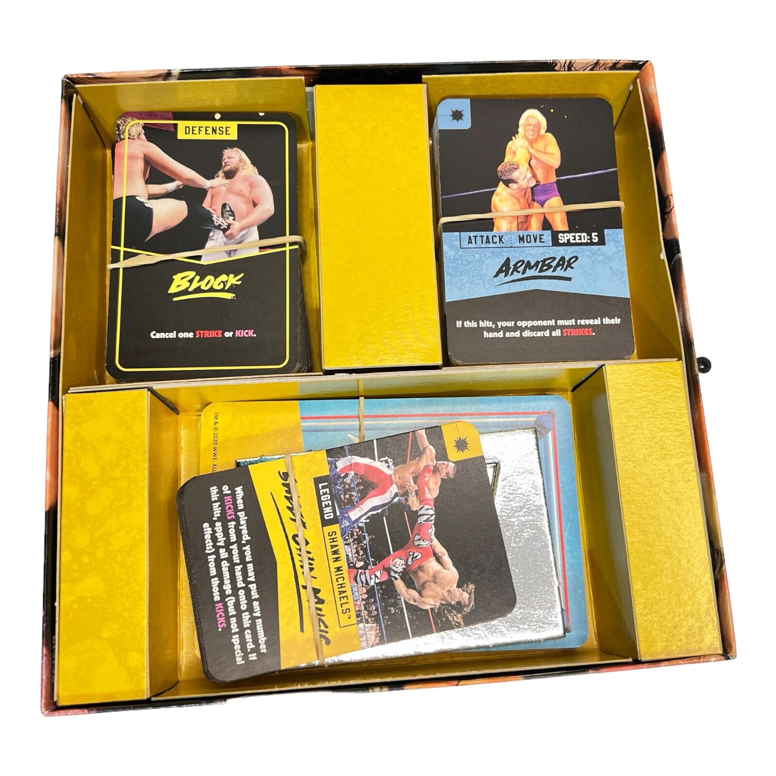 W Legends Royal Rumble Card Game – EUC – COMPLETE – Ravensburger – 30 Legends