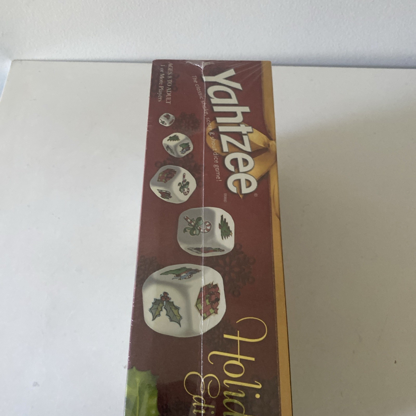 Yahtzee Holiday Edition Christmas Family Dice Game Hasbro USAopoly New