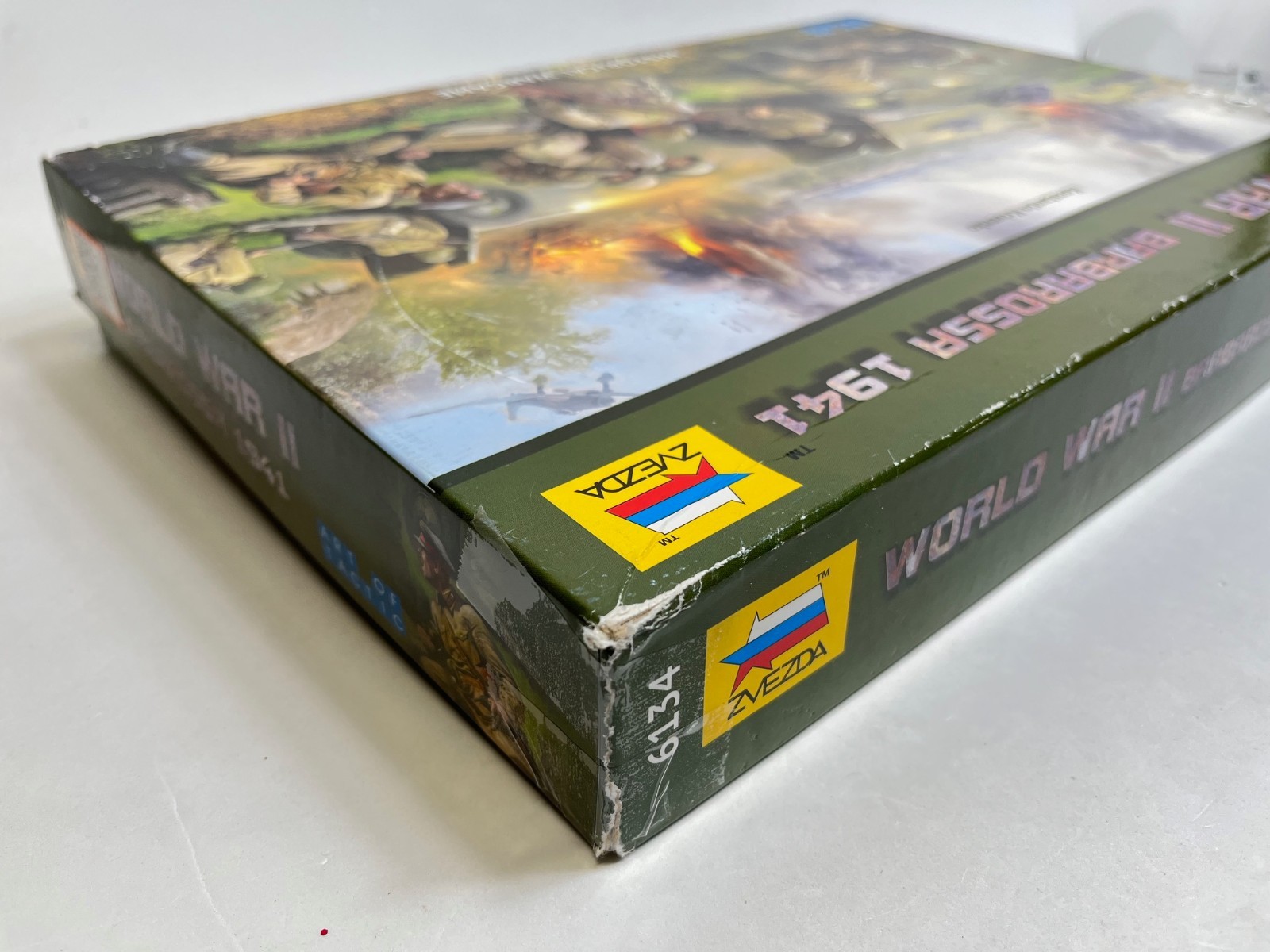 World War II Barbarossa 1941 Tactical War Game Zvezda #6134 Open Box READ