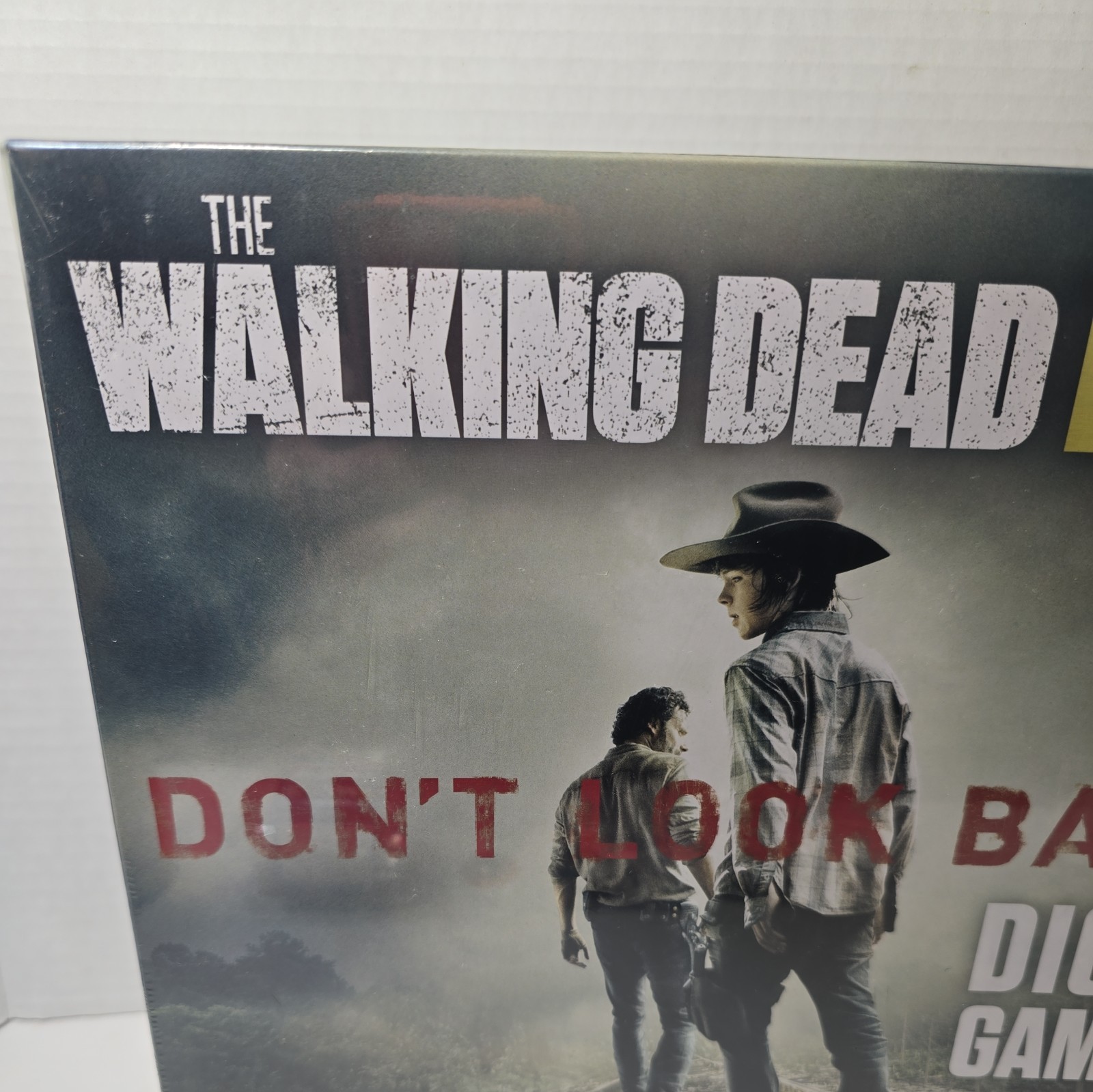 The Walking Dead AMC Don’t Look Back Board Game Dice Rolling Game 1-4 Players