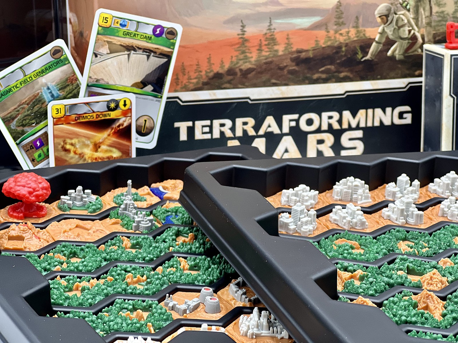 Terraforming Mars Big Box – 90+ Tiles, Markers & Storage for Strategy Games