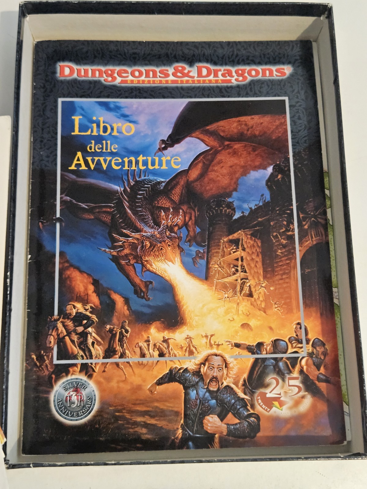 DUNGEONS & DRAGONS 1999 Board Game – WITH ORIGINAL BOX COMPLETE BOX
