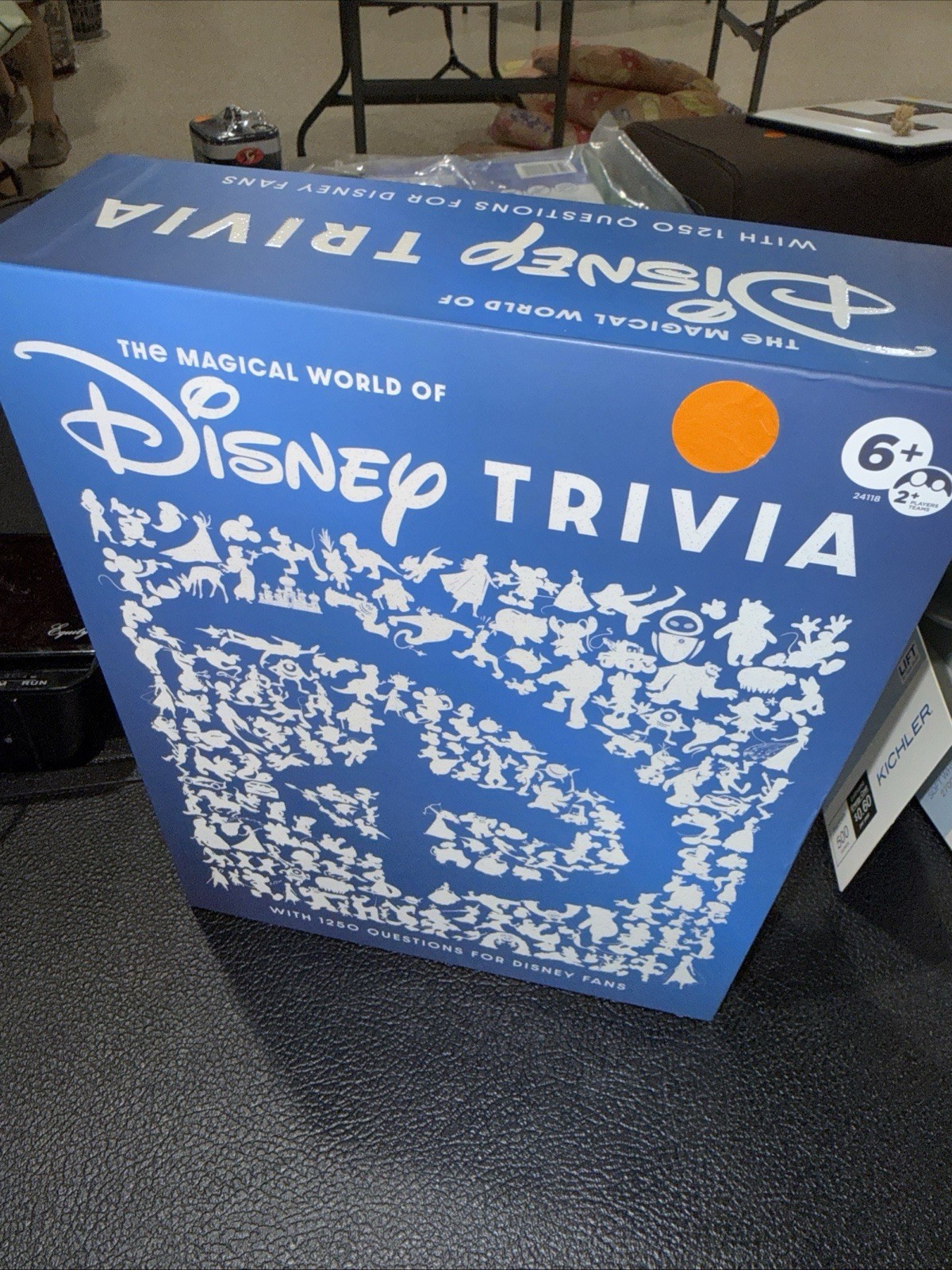Disney Trivia (Open box) – 1250 Trivia Questions With 5 Characters/cards
