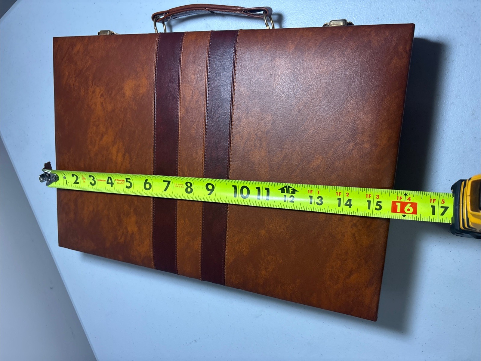 Vintage Backgammon Set faux Leather Case w/felt board Complete
