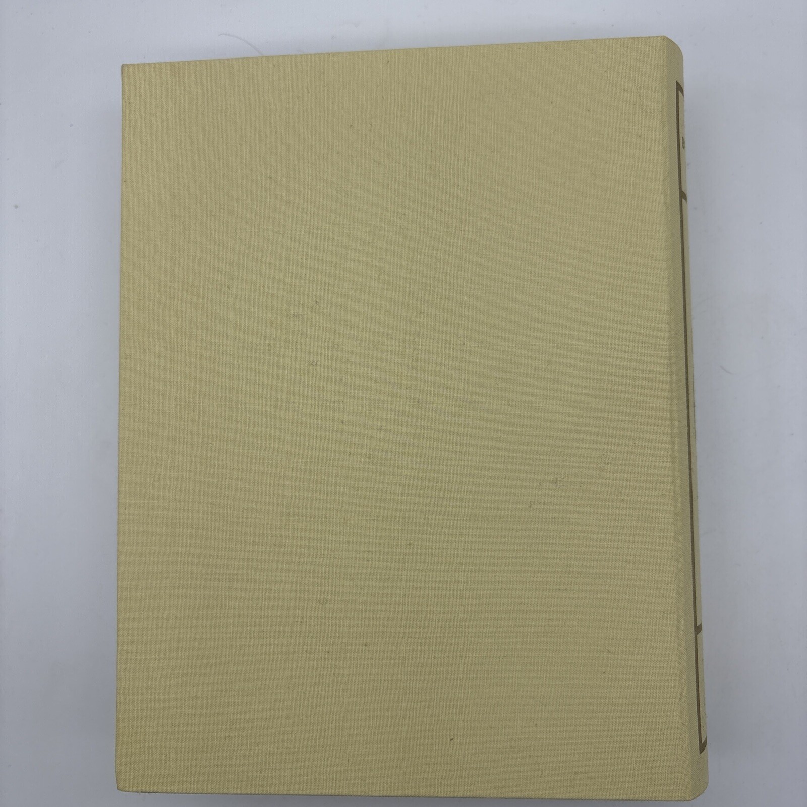 YAHTZEE Vintage Bookshelf Edition Linen Book Board Game Never Used 2017 Hasbro