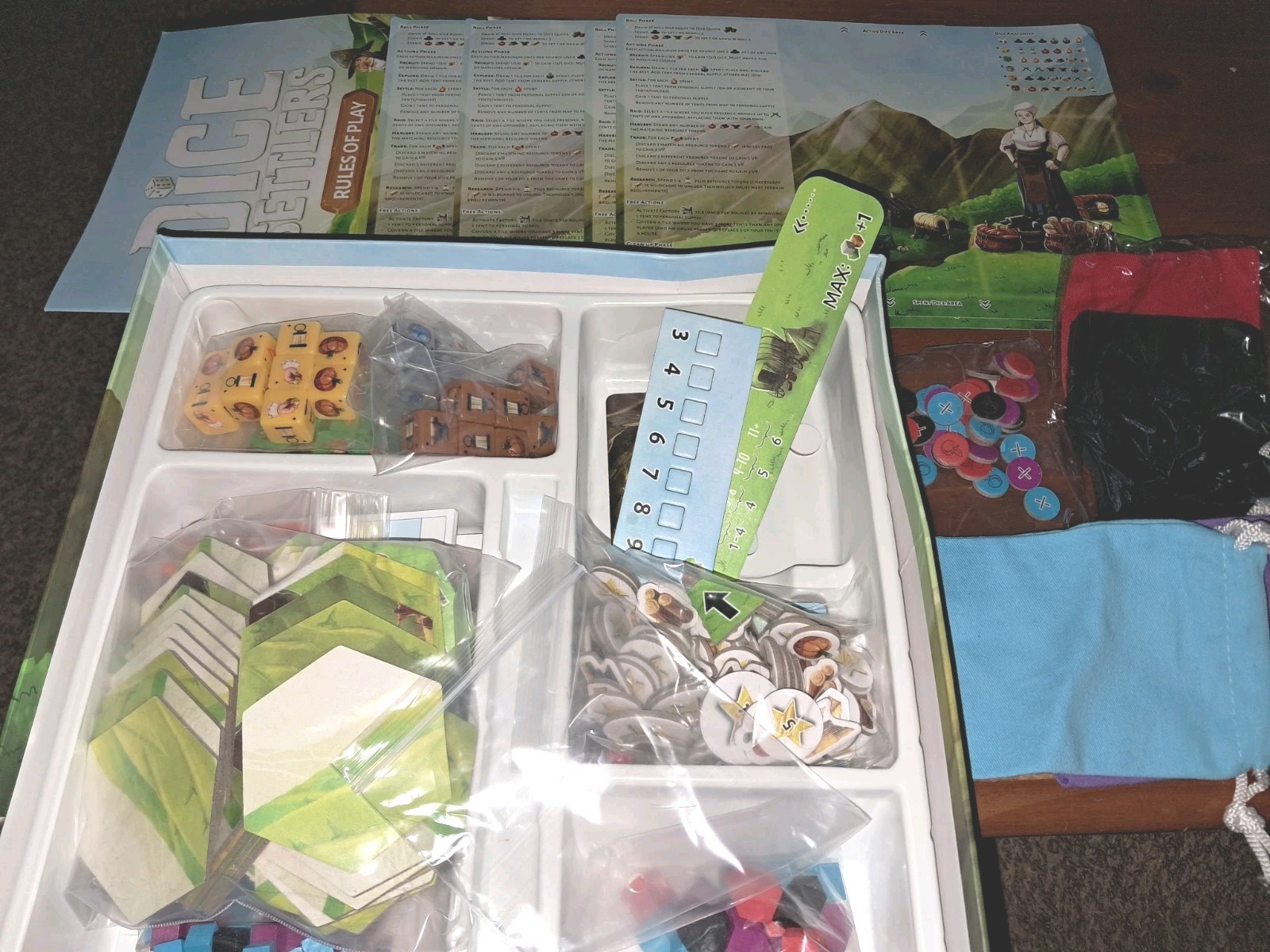 DICE SETTLERS Board Game NSKN Games Complete 1-4 Players
