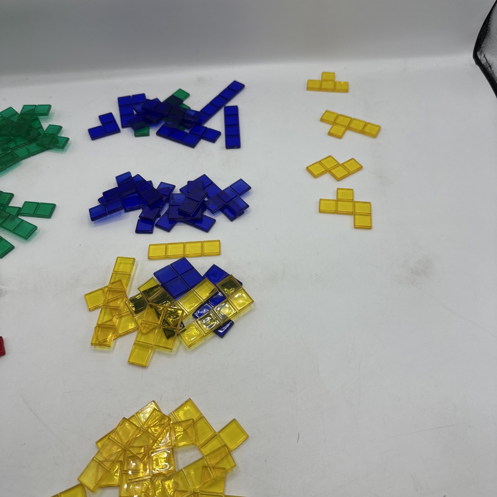 Blokus – A Strategy Game for the Whole Family – Educational Insights 2003