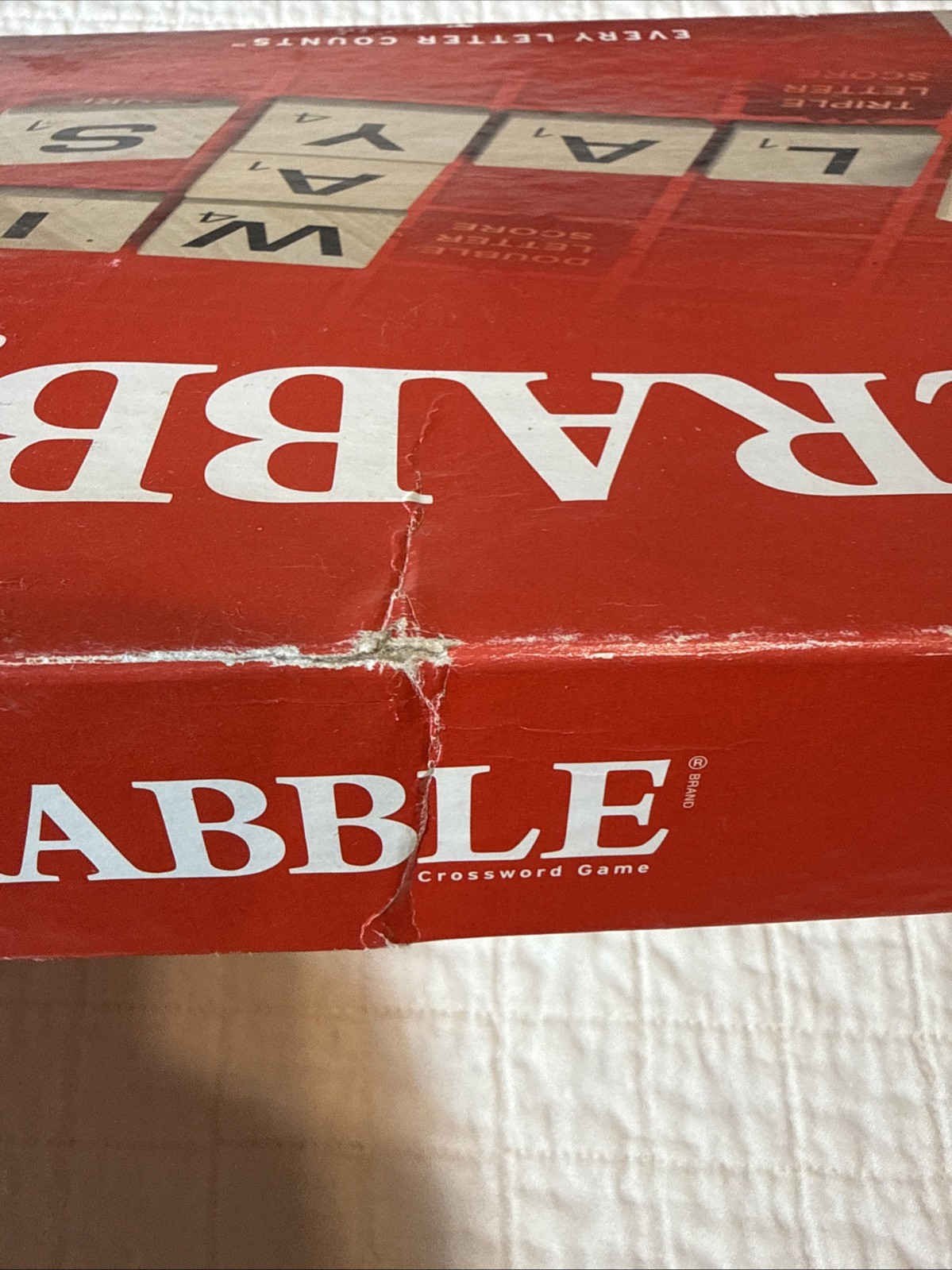 Hasbro Scrabble Board Game 2013 Edition A8166 Complete Modern Family Night
