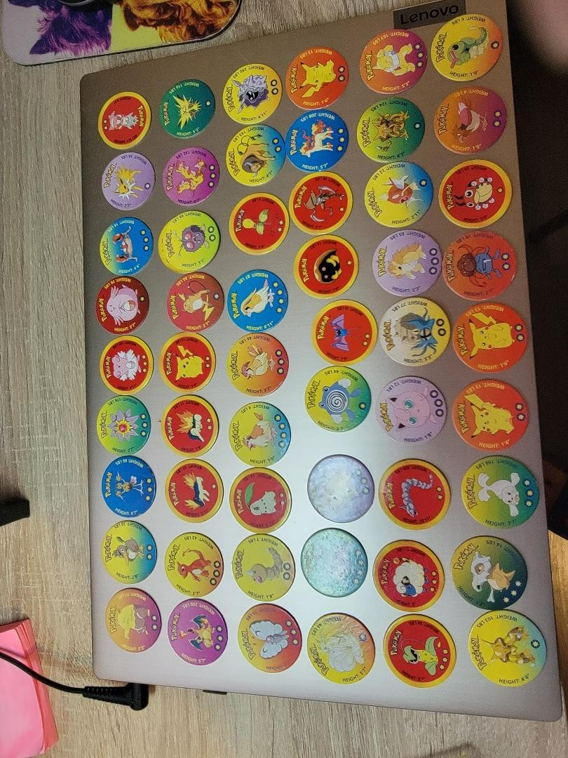 POKEMON TAZOS POGS 153 PCS 1ST GENERATION PLUS MINIATURE AND POKEMON TOYS
