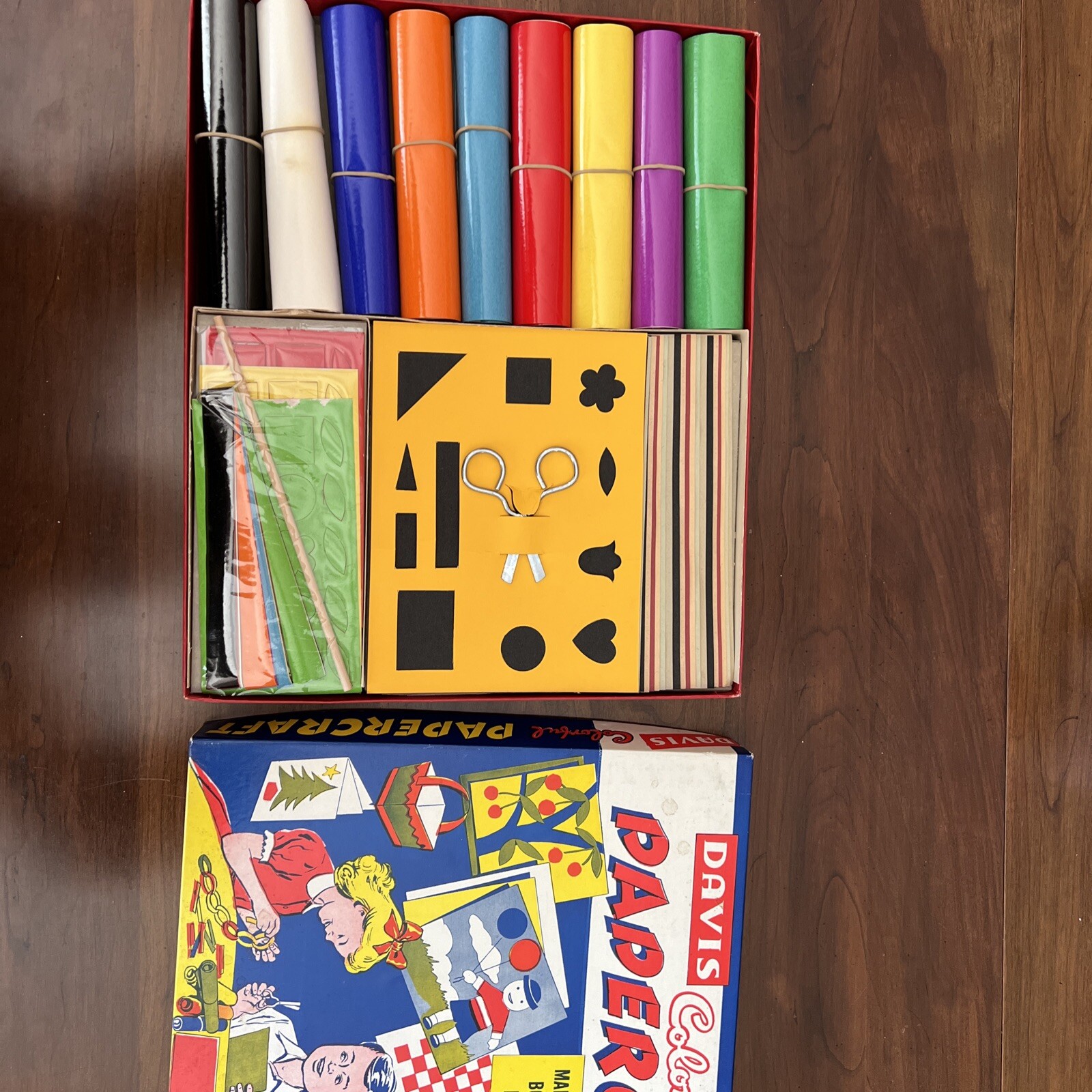 RARE Vintage 1940’s Davis “Colorful Papercraft” Craft Kit – New in Box!