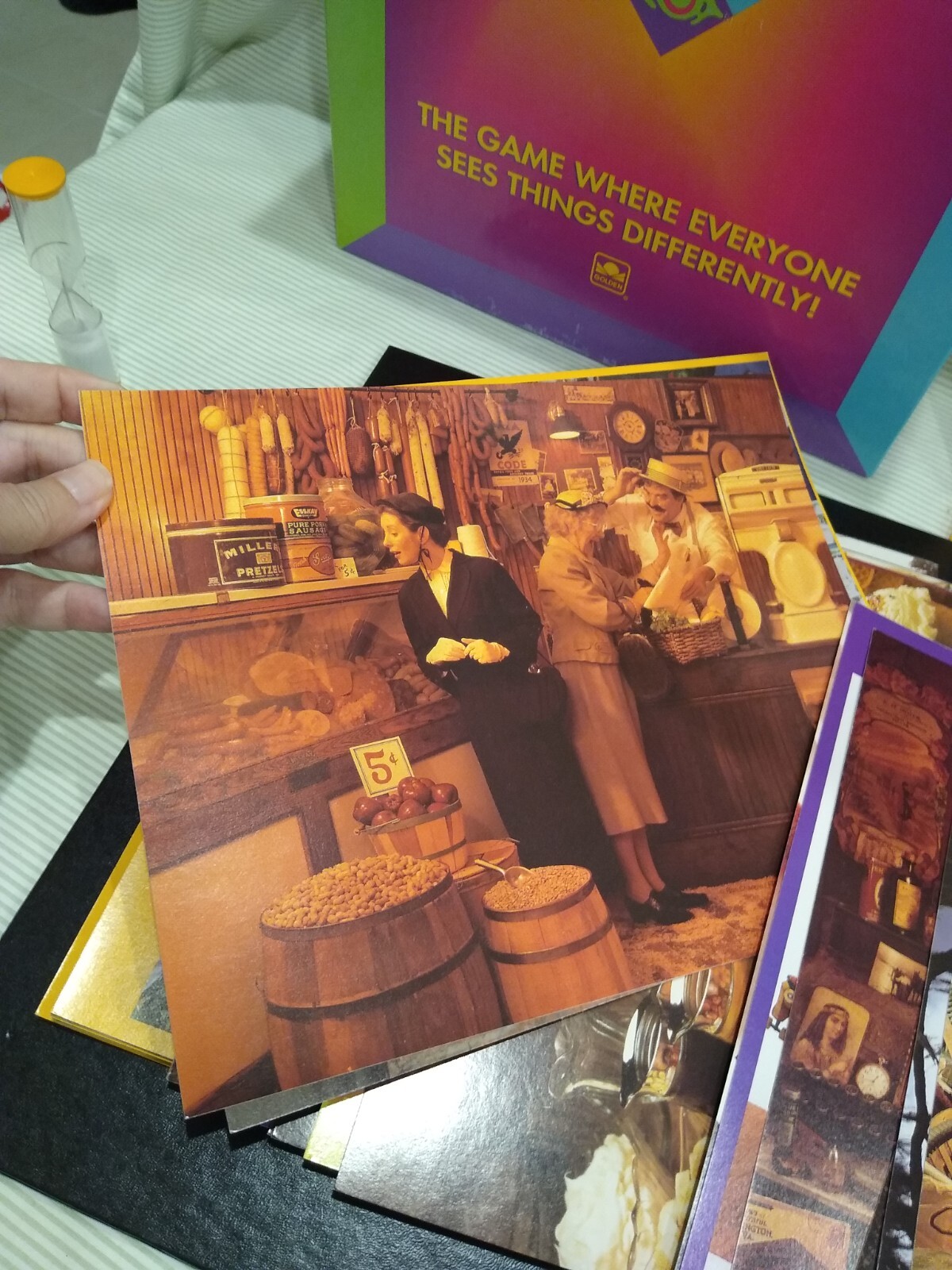 Picture Picture The Game Where Everyone Sees Things Differently Vintage Game