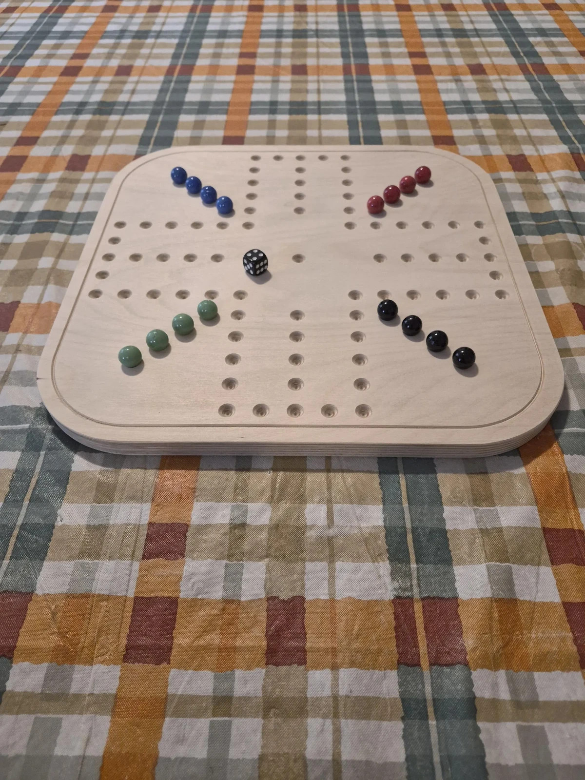 Wahoo marble board game 15″ X 15″ SIZE DOUBLE SIDED 4 PLAYER AND 6 PLAYER!