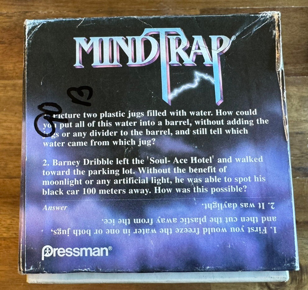 MINDTRAP 1996 Pressman Puzzle/Mystery/Problem Solving card-based game