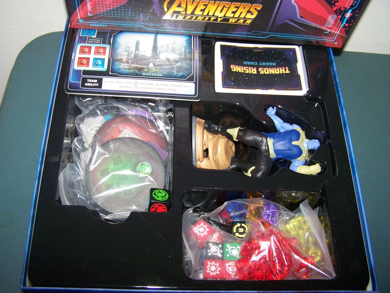 MARVEL THANOS RISING AVENGERS INFINITY WAR BOARD GAME UNUSED COMPLETE NIOB