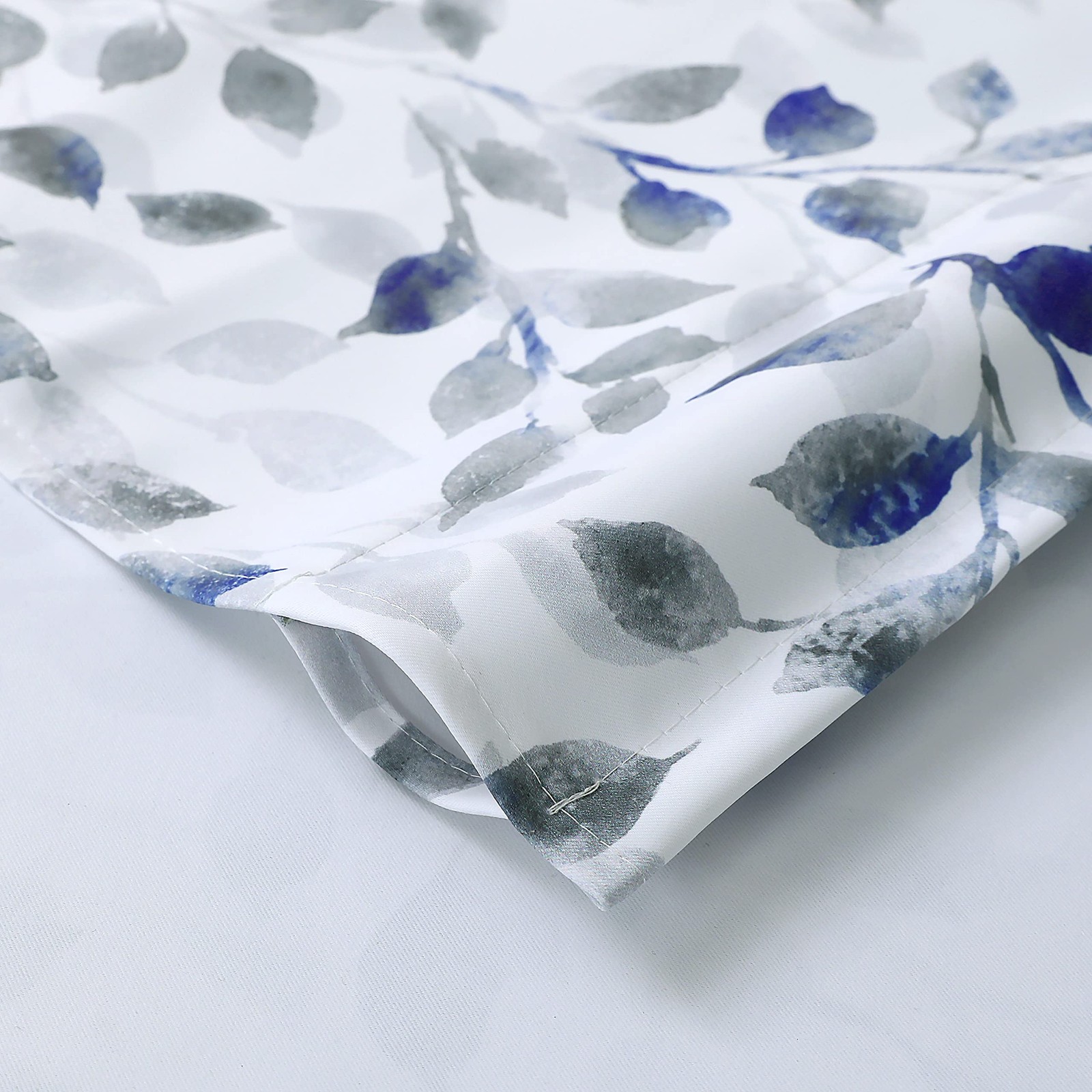 Inselnwald Watercolor Leaves Print Valance for 52″W x 18″L (Pack of 1), Blue