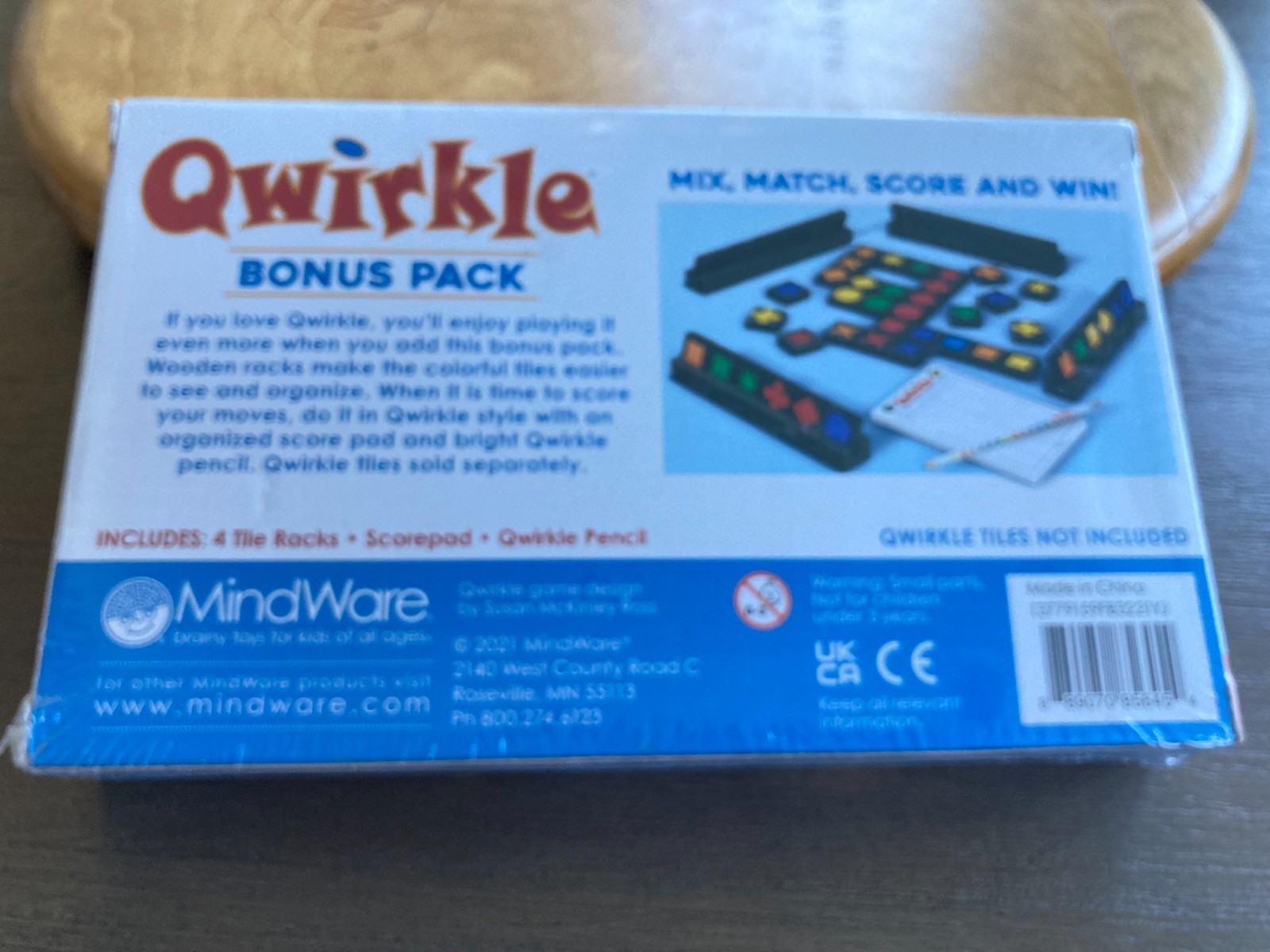 QWIRKLE Bonus Pack Tile Racks Scorepad Pencil New Sealed