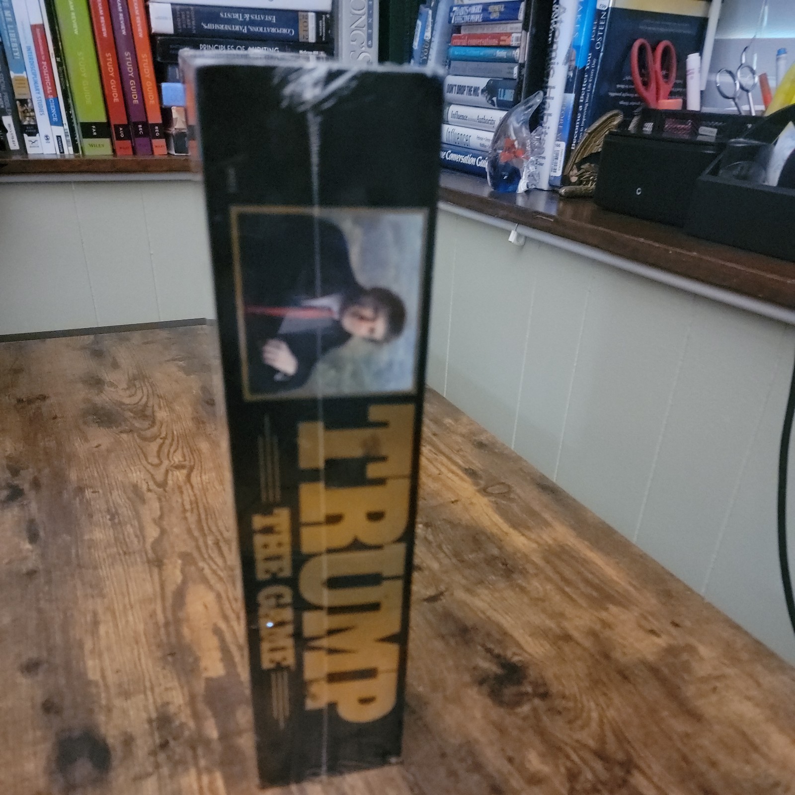 Vantage TRUMP The Game – Original Factory Sealed 1989 President Trump Board Game