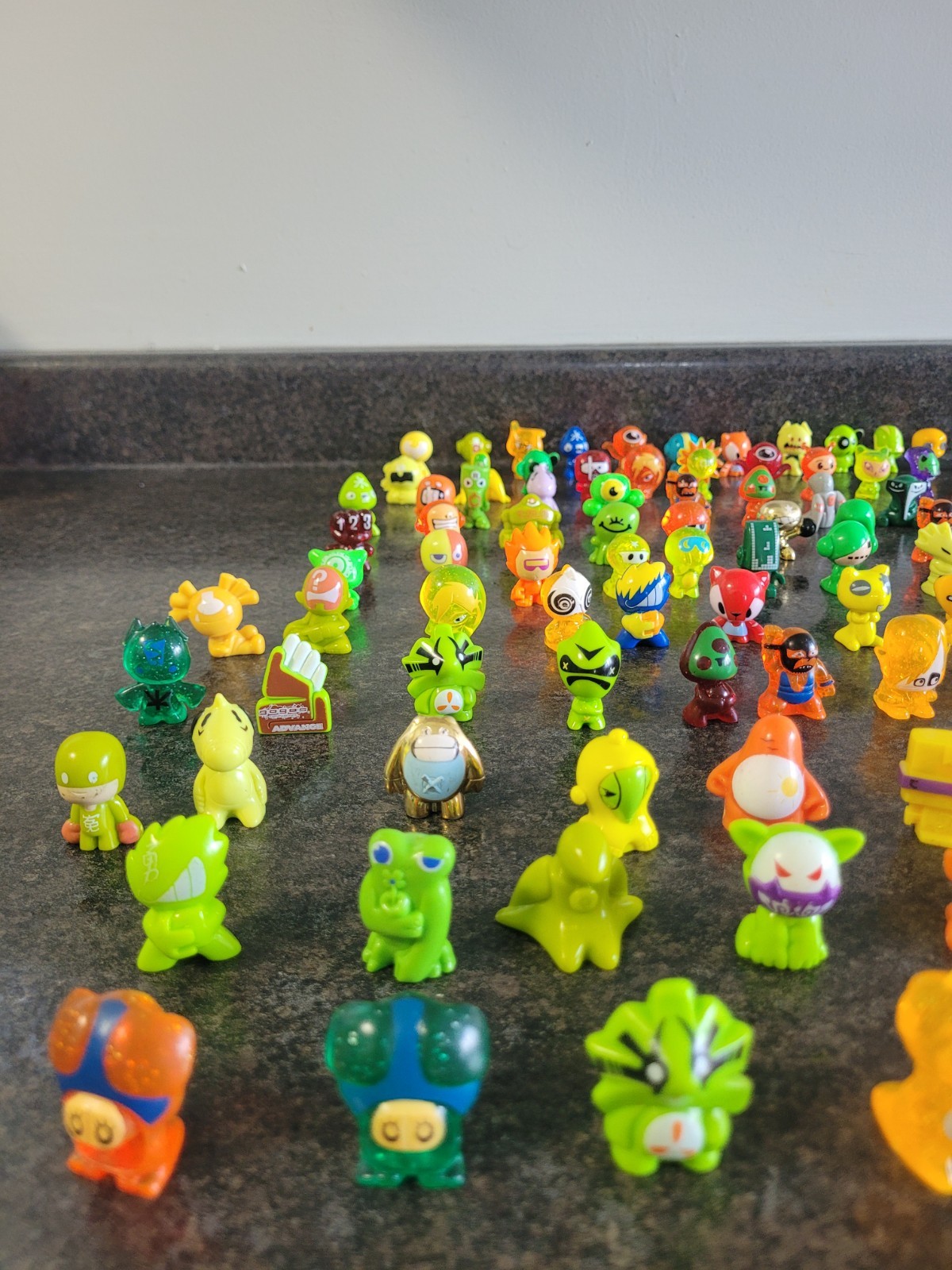 Gogo’s Crazy Bones Mixed Series Lot (133)