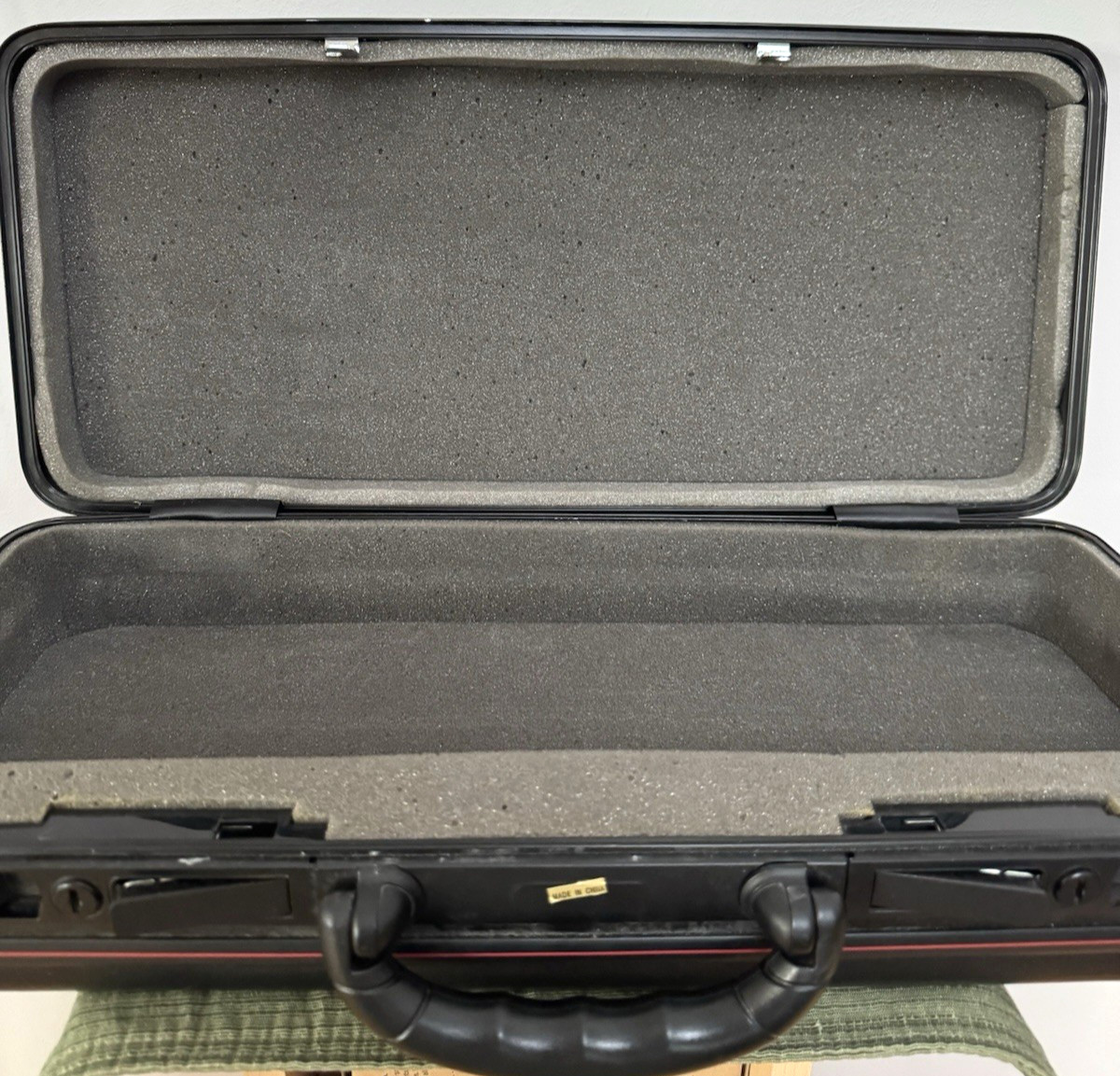 Vintage Mah Jong Jongg Black Hard Shell Carrying Case Foam Interior 20″×9″×5″
