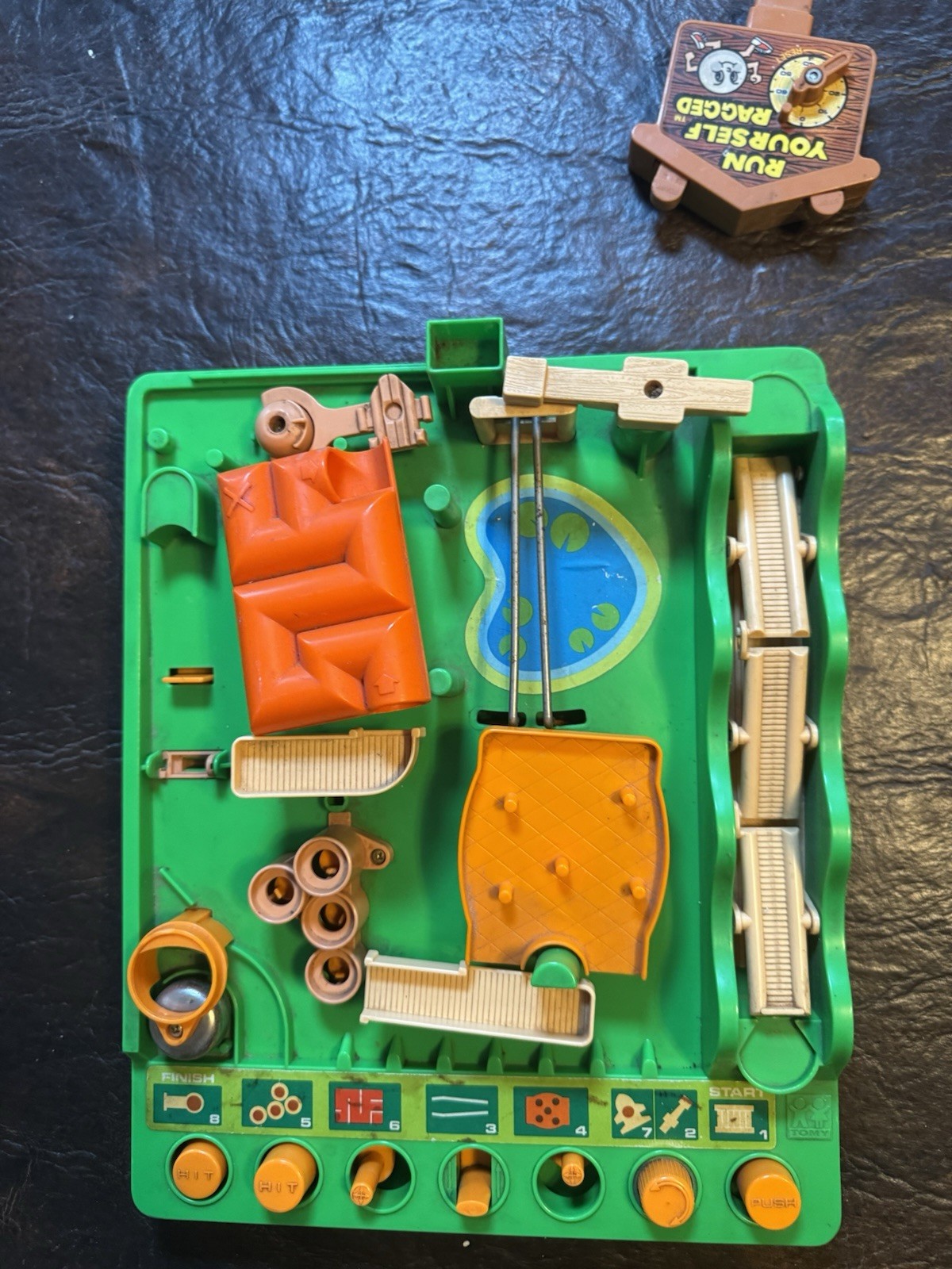 VINTAGE Run Yourself Ragged Maze Game Obstacle Course Incomplete