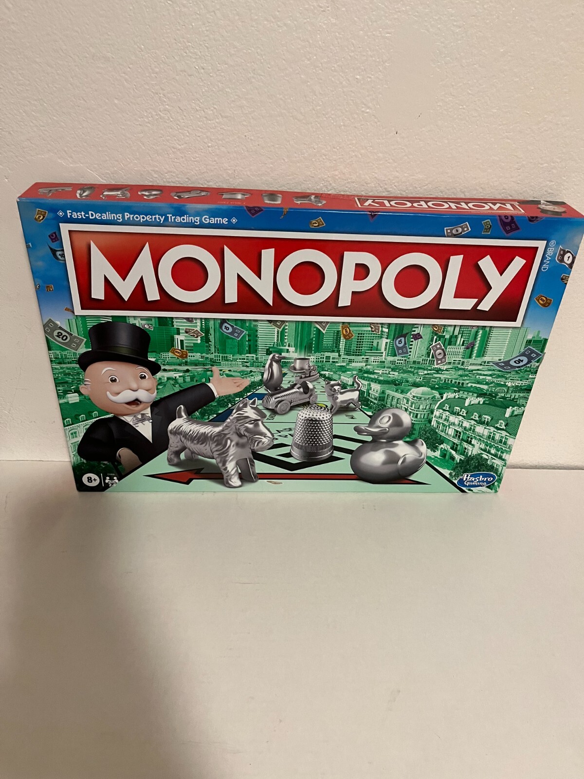 MONOPOLY HASBRO CLASSIC GAMING BOARD/NEW