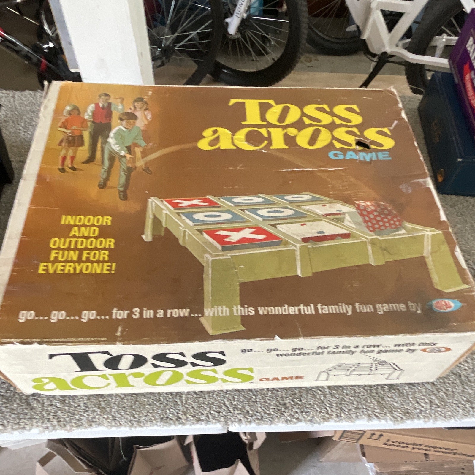 Ideal Toss Across Vintage Tic-Tac-Toe Game 2 Players Ages 6+ 1969 MPN 2112-1
