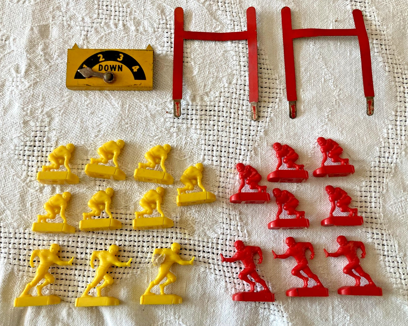 Vintage 1950s Tudor Tru-Action Electric Football Player Figures & Goalposts
