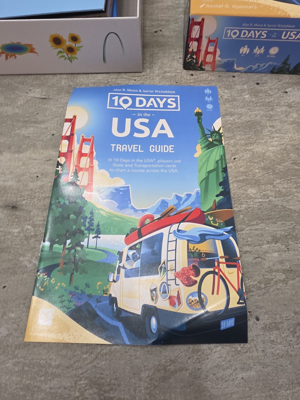 USAopoly 10 Days in The USA Family Road Trip Board Game Learn About US America