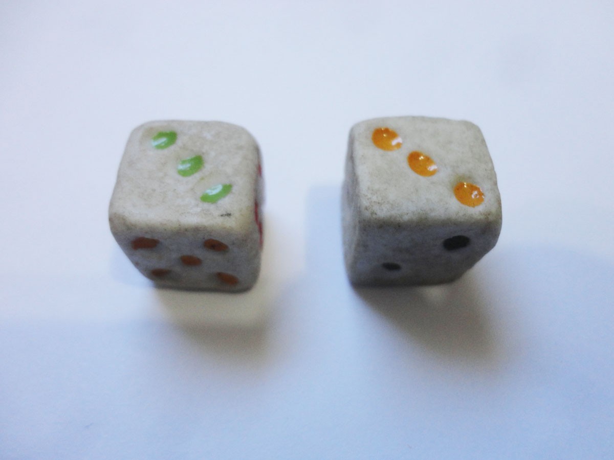 SET OF VERY OLD STONE DICE FOR OXEN BONE & BAMBOO MAH JONG SET OR ANY GAME