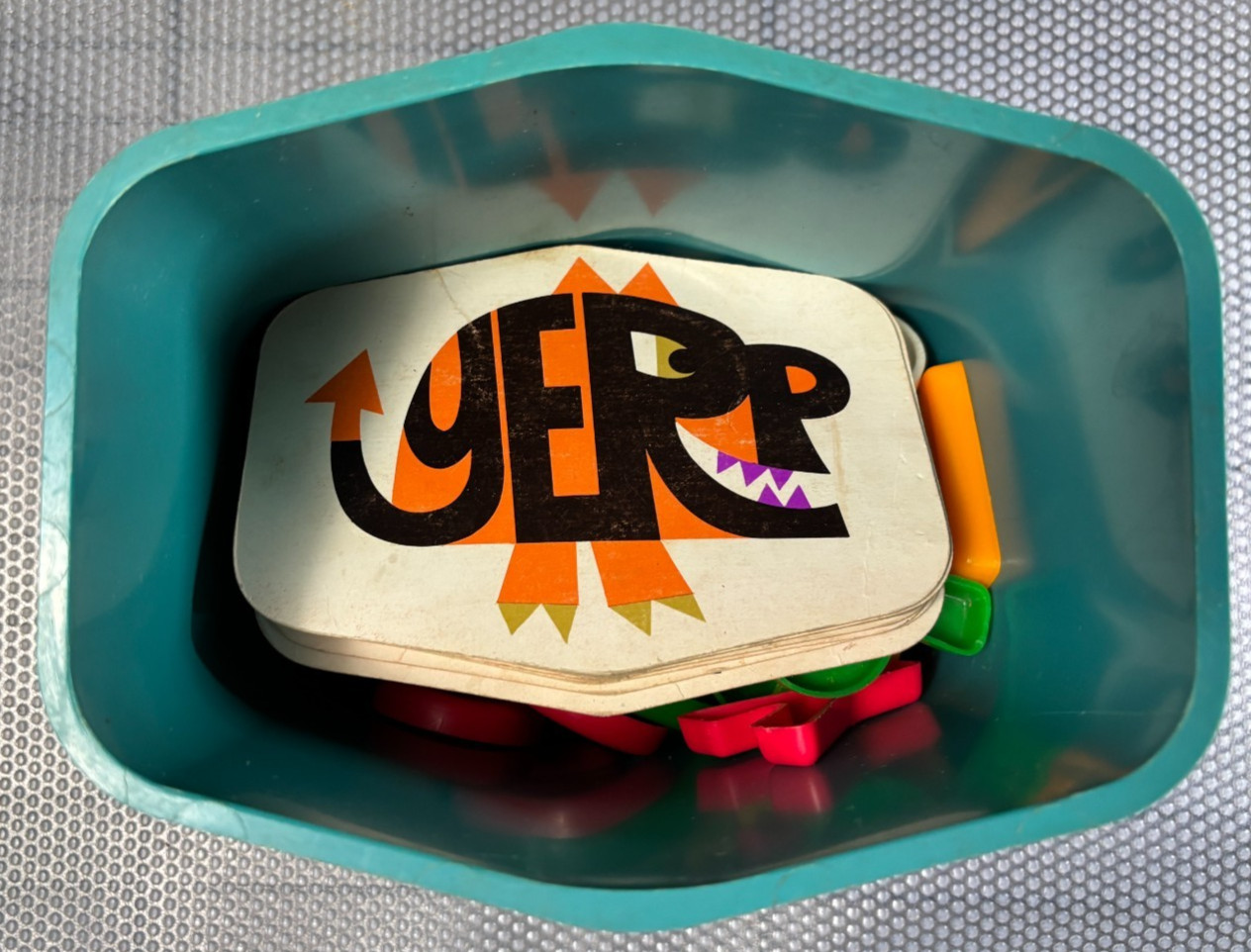 Vintage Parker Brothers Leapin’ Letters Funny Word Game 1969 Game Toy