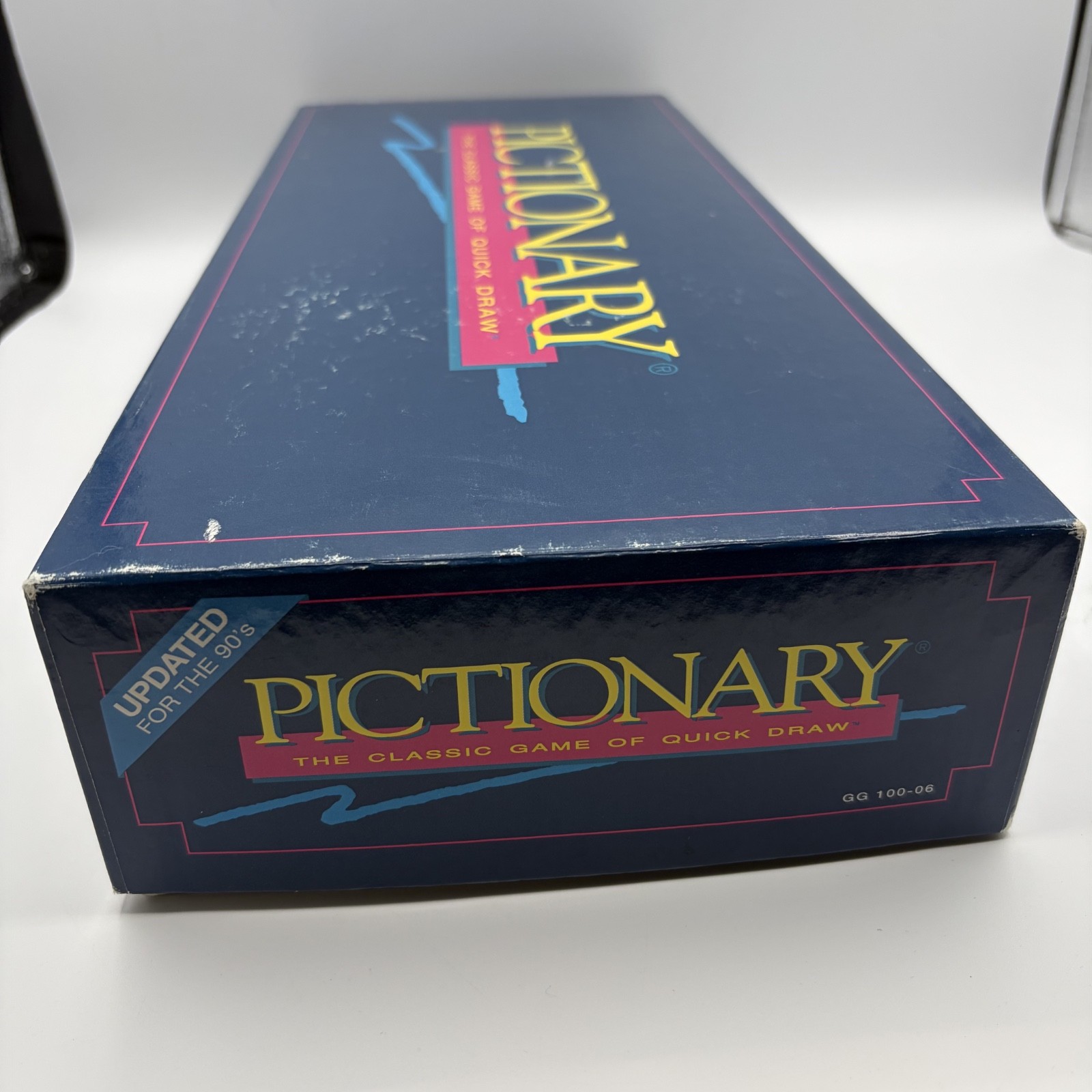 Pictionary Updated For The 90’s Classic Board Game from 1993 COMPLETE