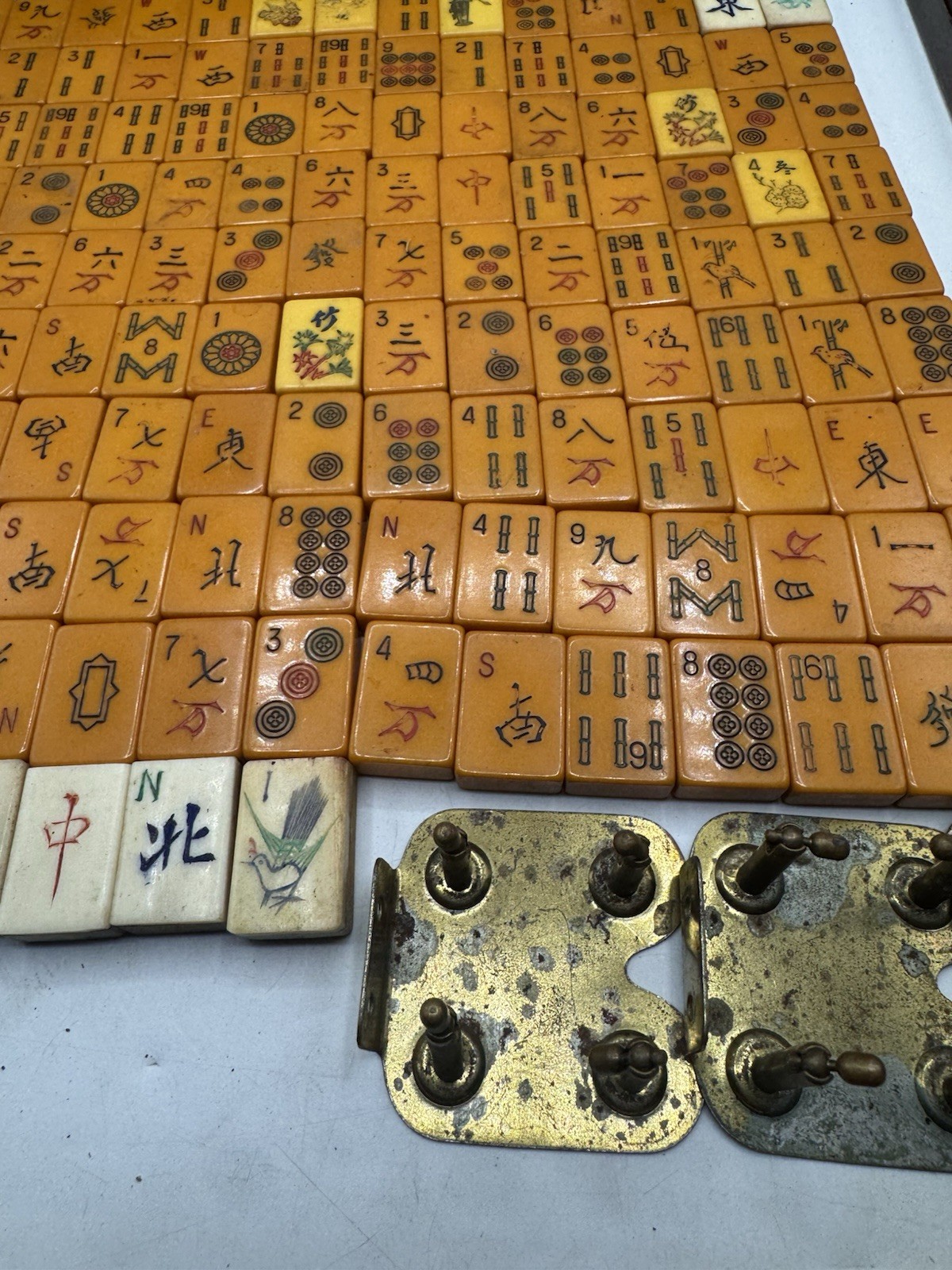 Art Deco Butterscotch Mahjong 143 Pcs
