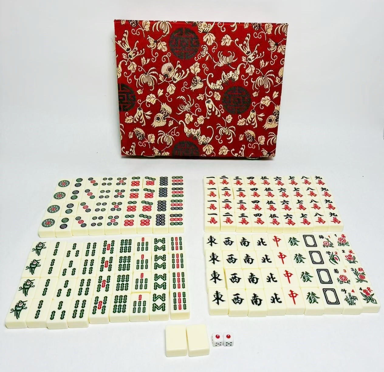 Hey! Play! Chinese Majong Set w/ Ornate Storage Case 146 Engraved Tiles COMPLETE